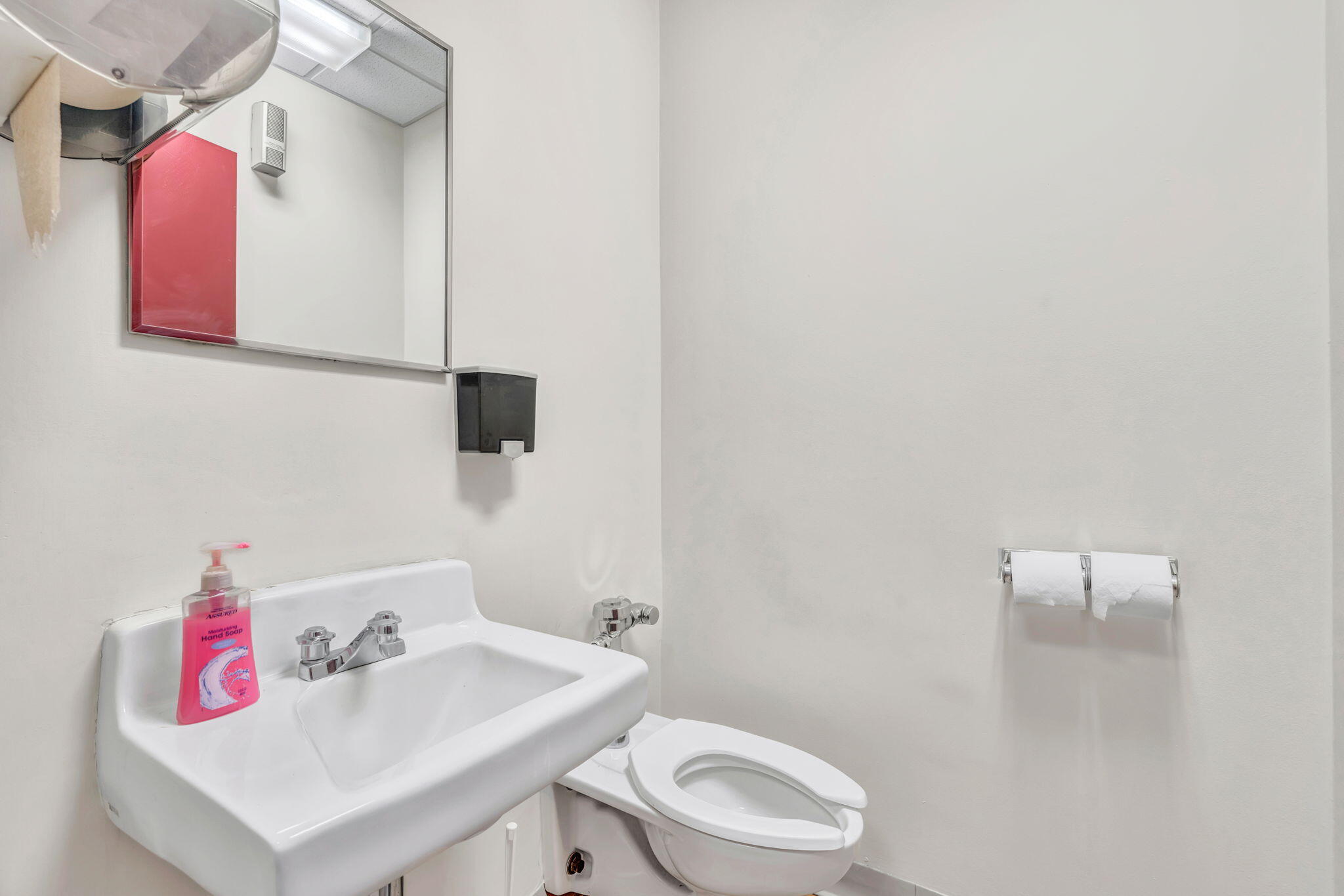 main property photo 44
