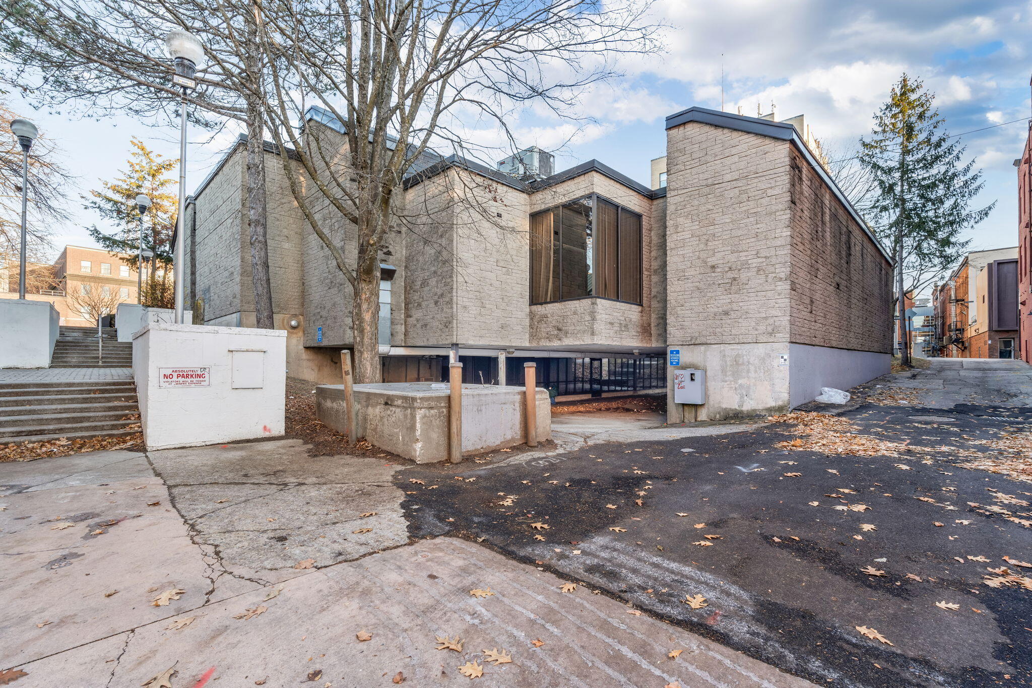 main property photo 75