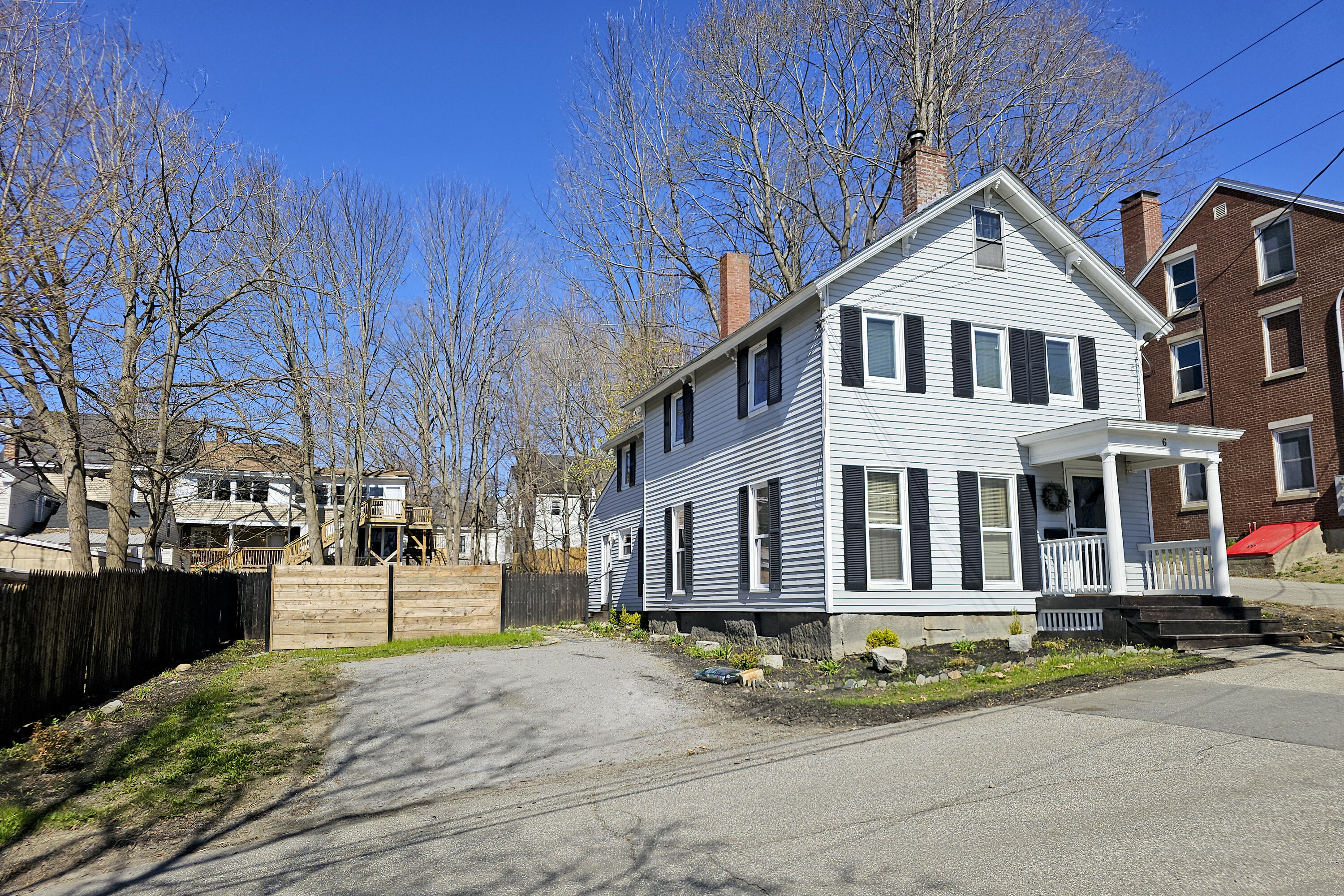 main property photo 17