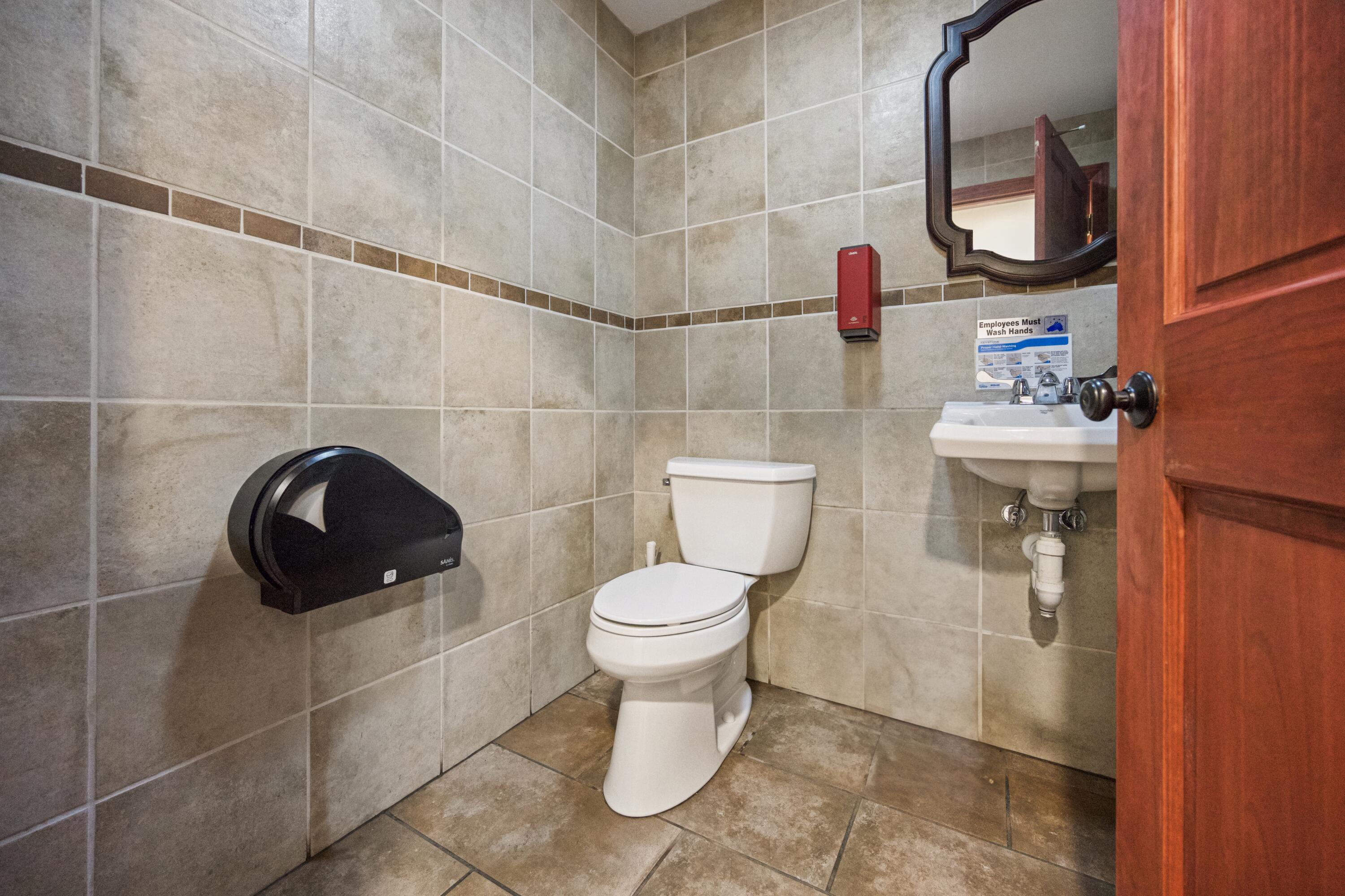 main property photo 24