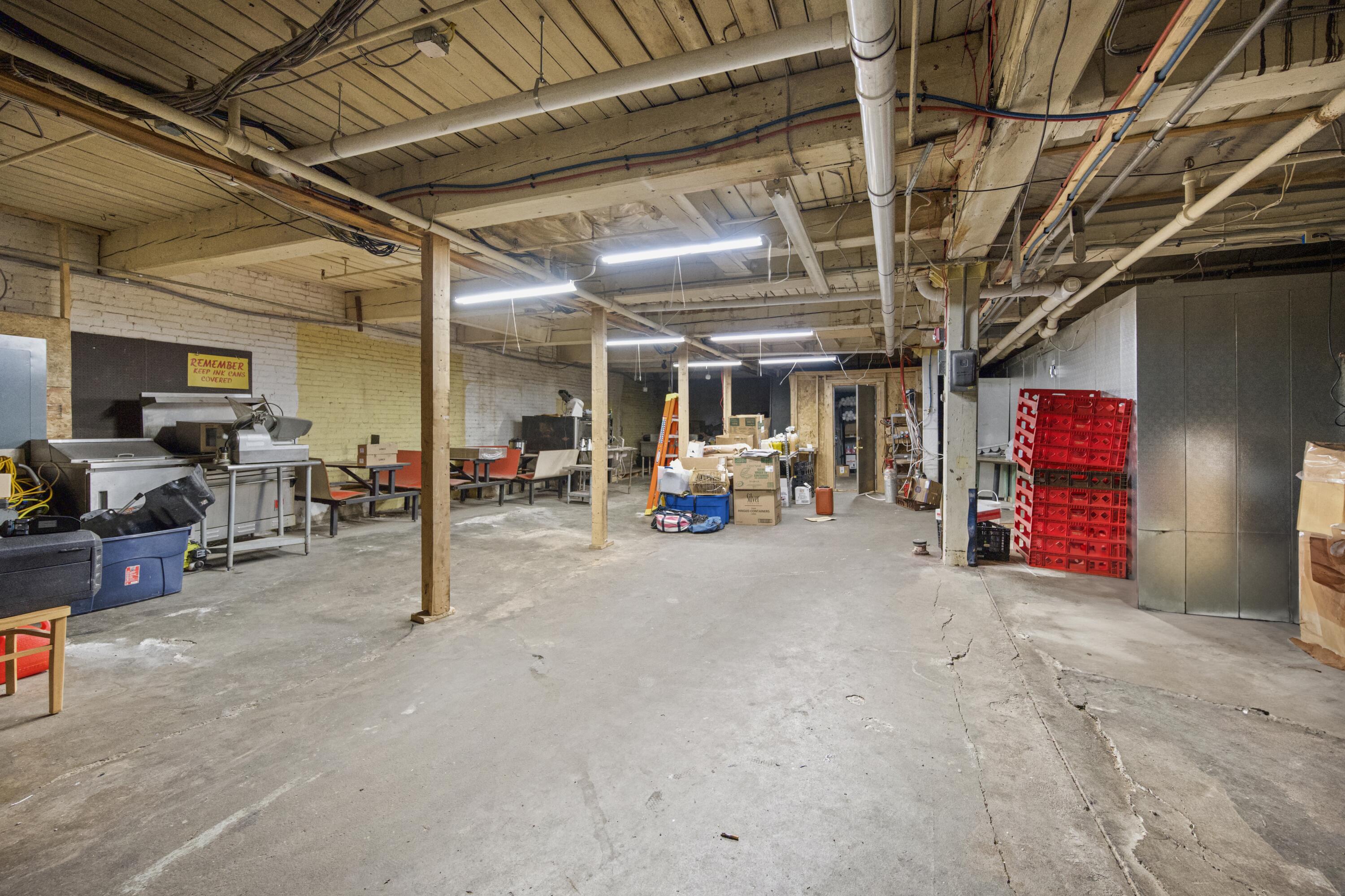 main property photo 36