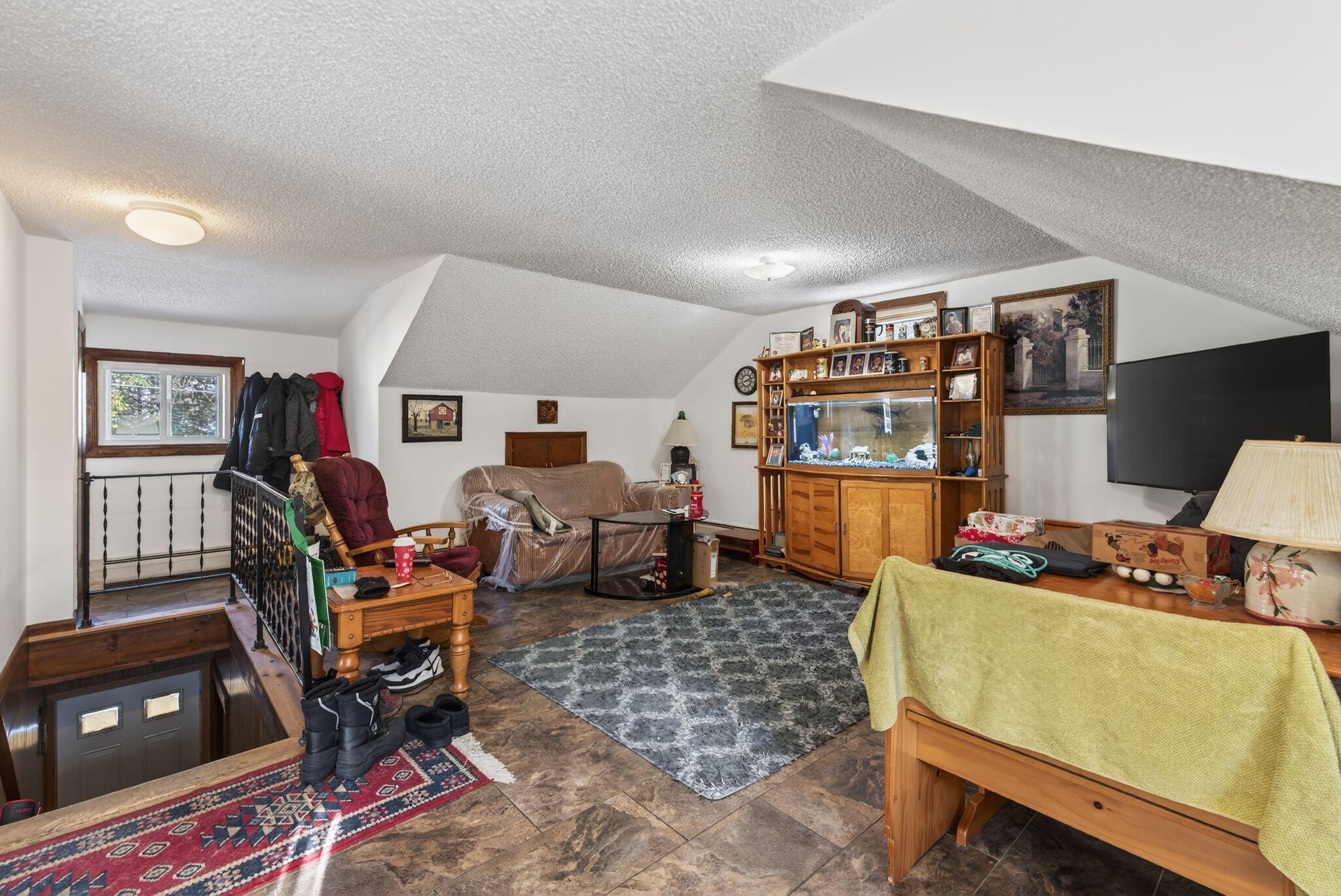 property viewer photo 3