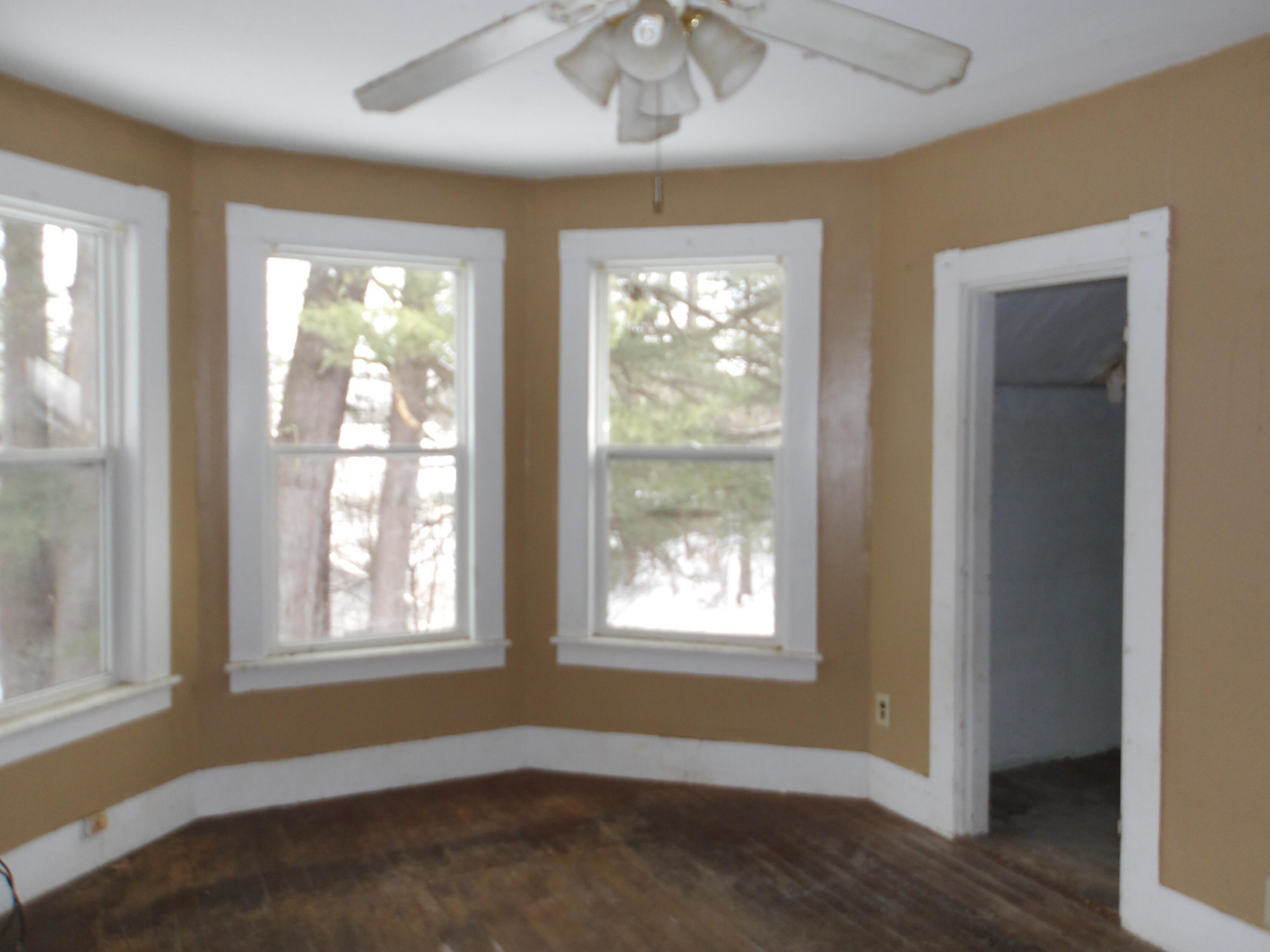 property viewer photo 47