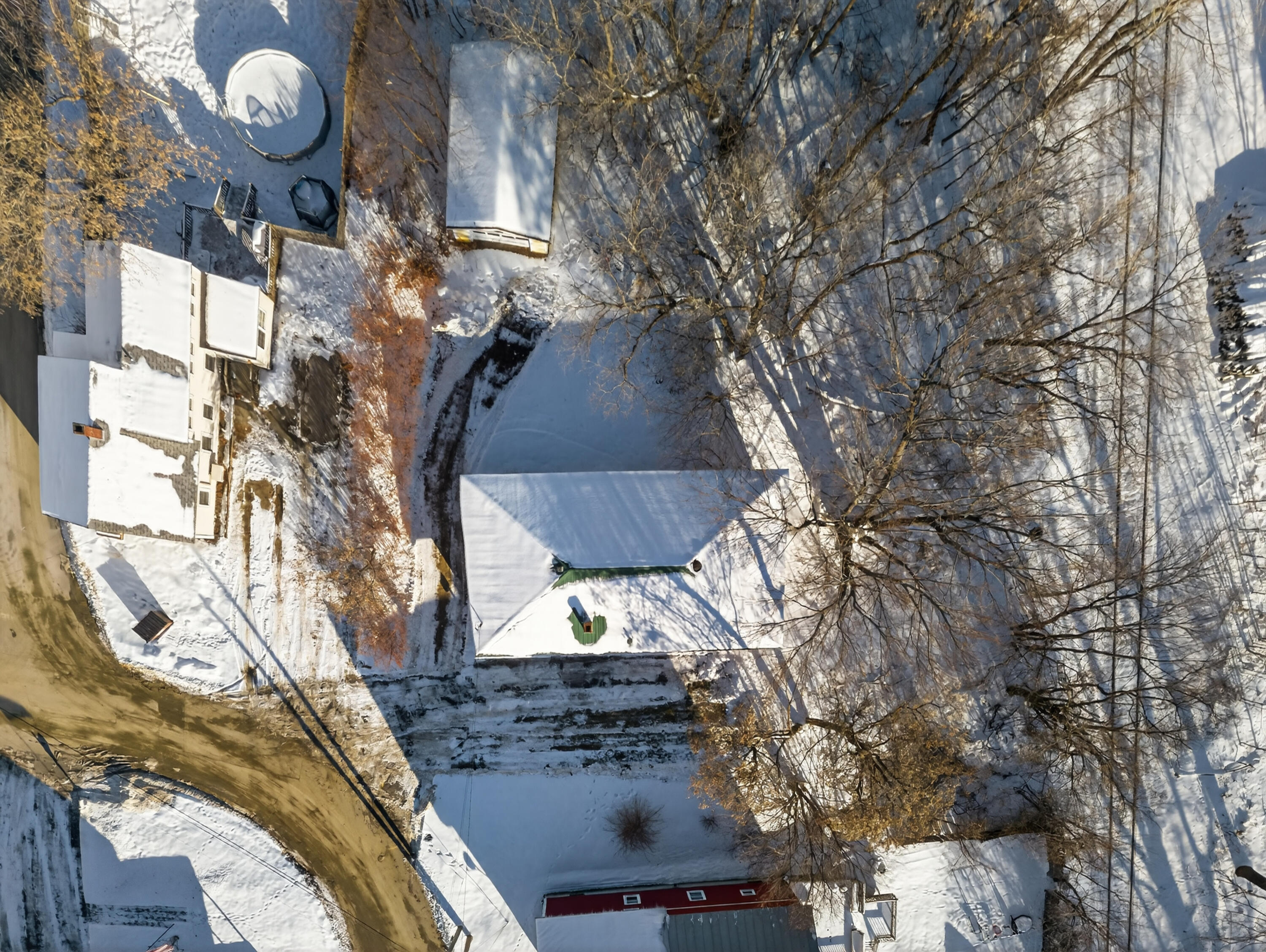 main property photo 25