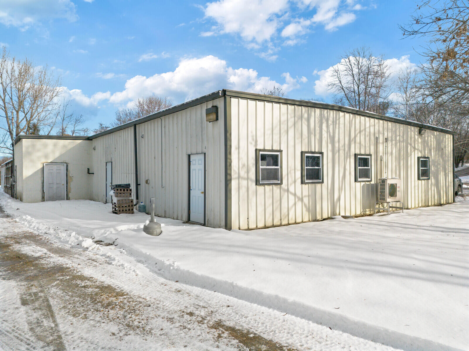 main property photo 5