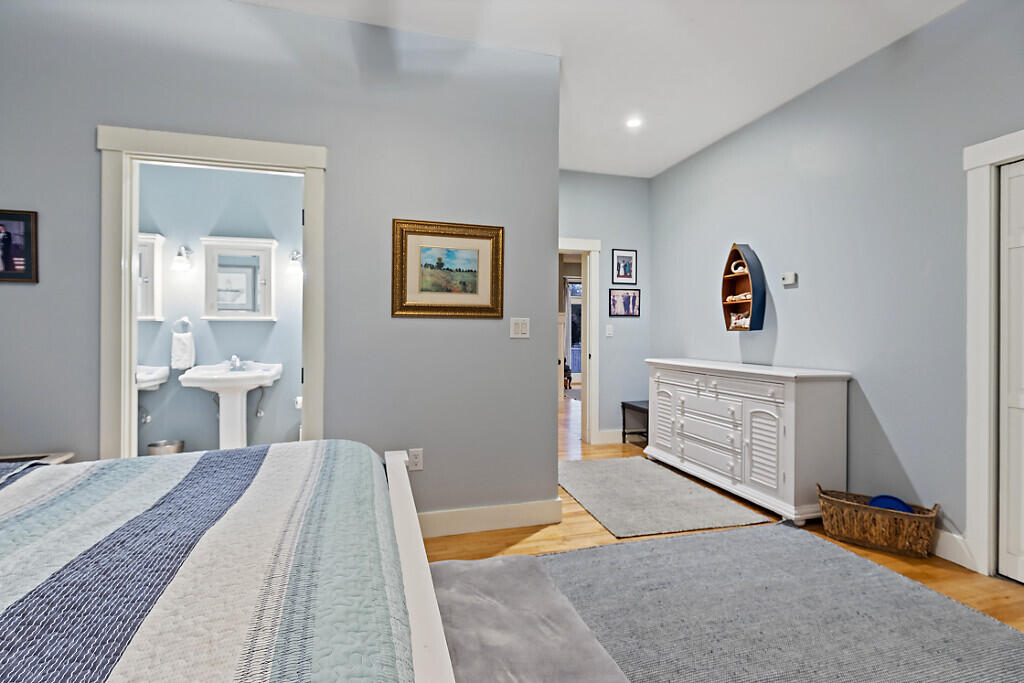 property viewer photo 26