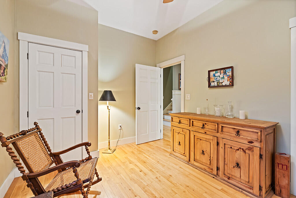 property viewer photo 31