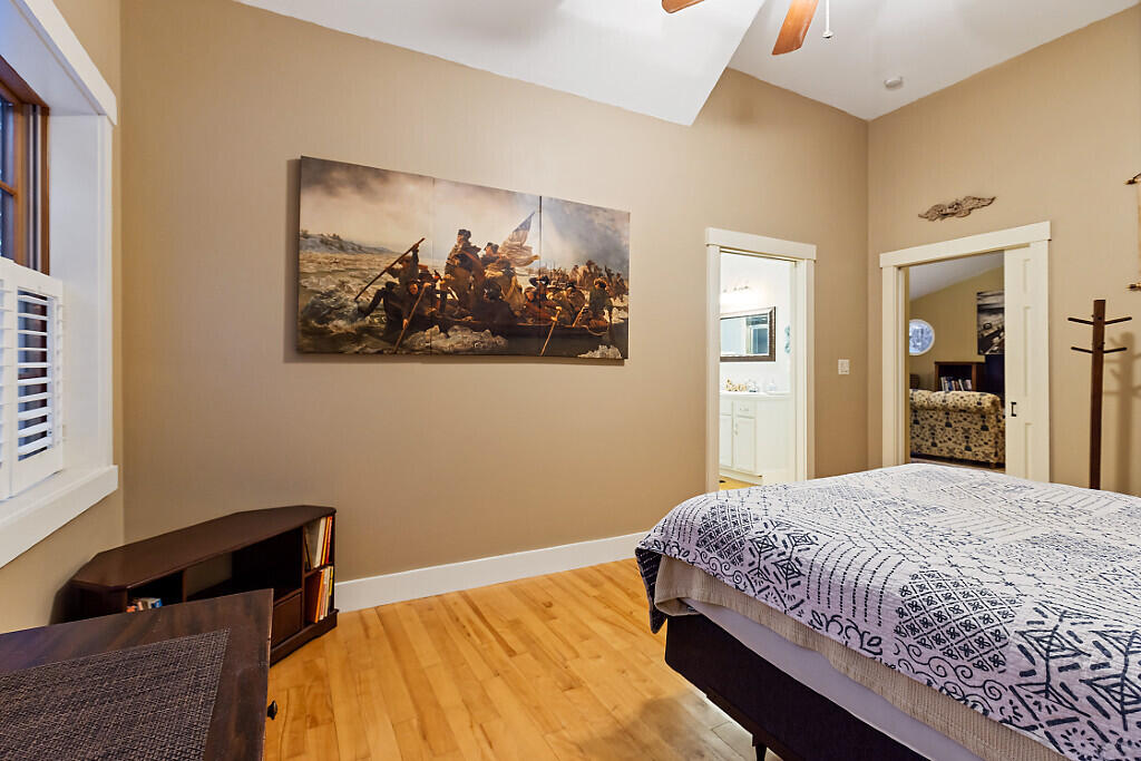 property viewer photo 35