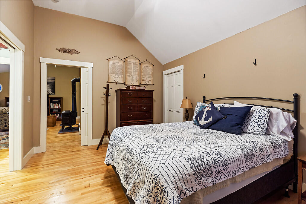 property viewer photo 36