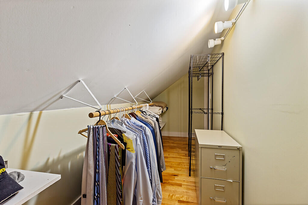 property viewer photo 37