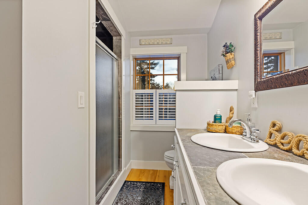 property viewer photo 42