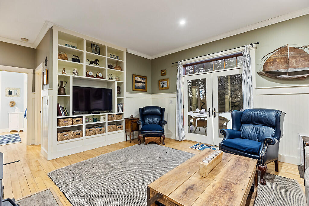 property viewer photo 5