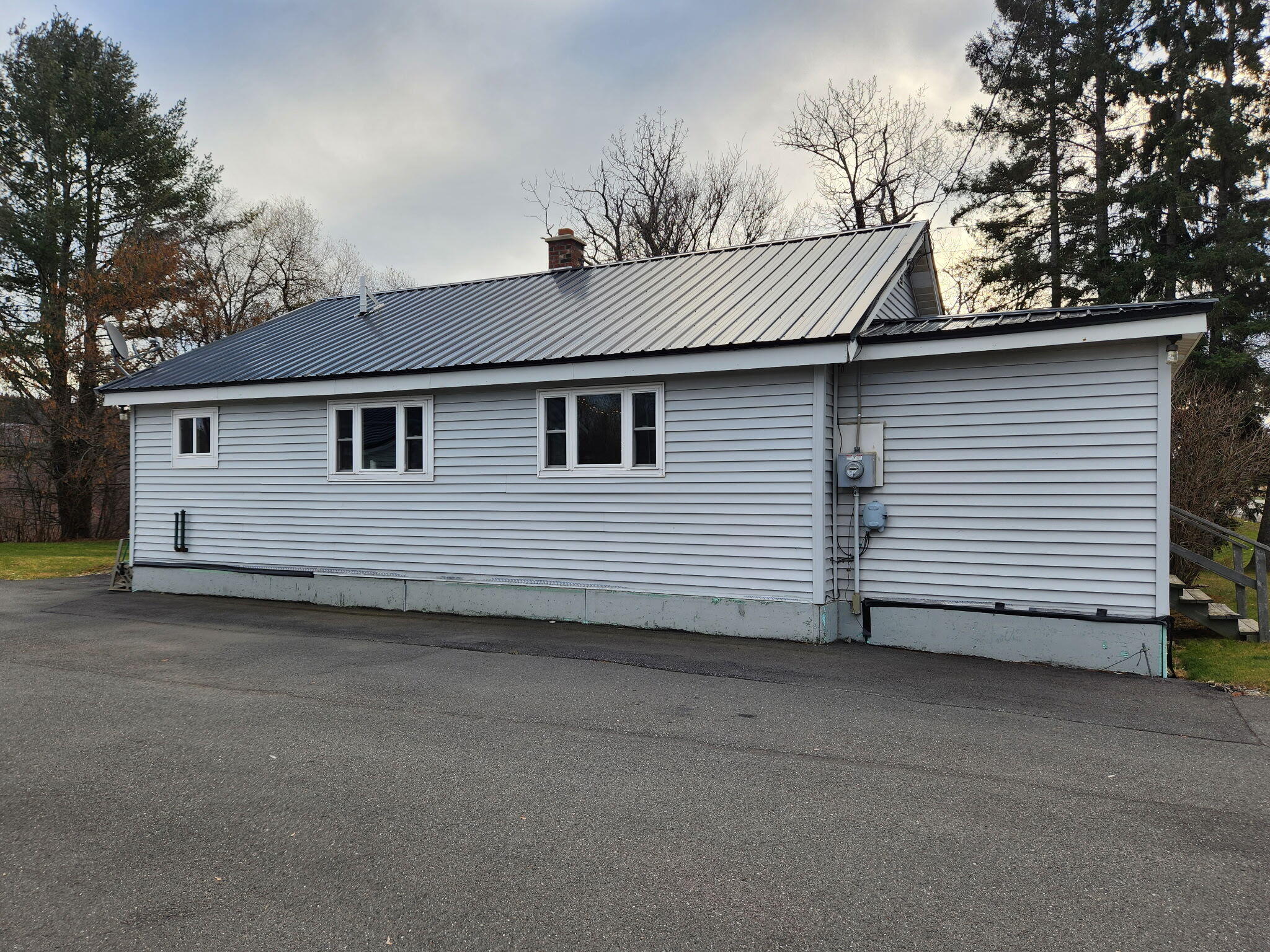 main property photo 23