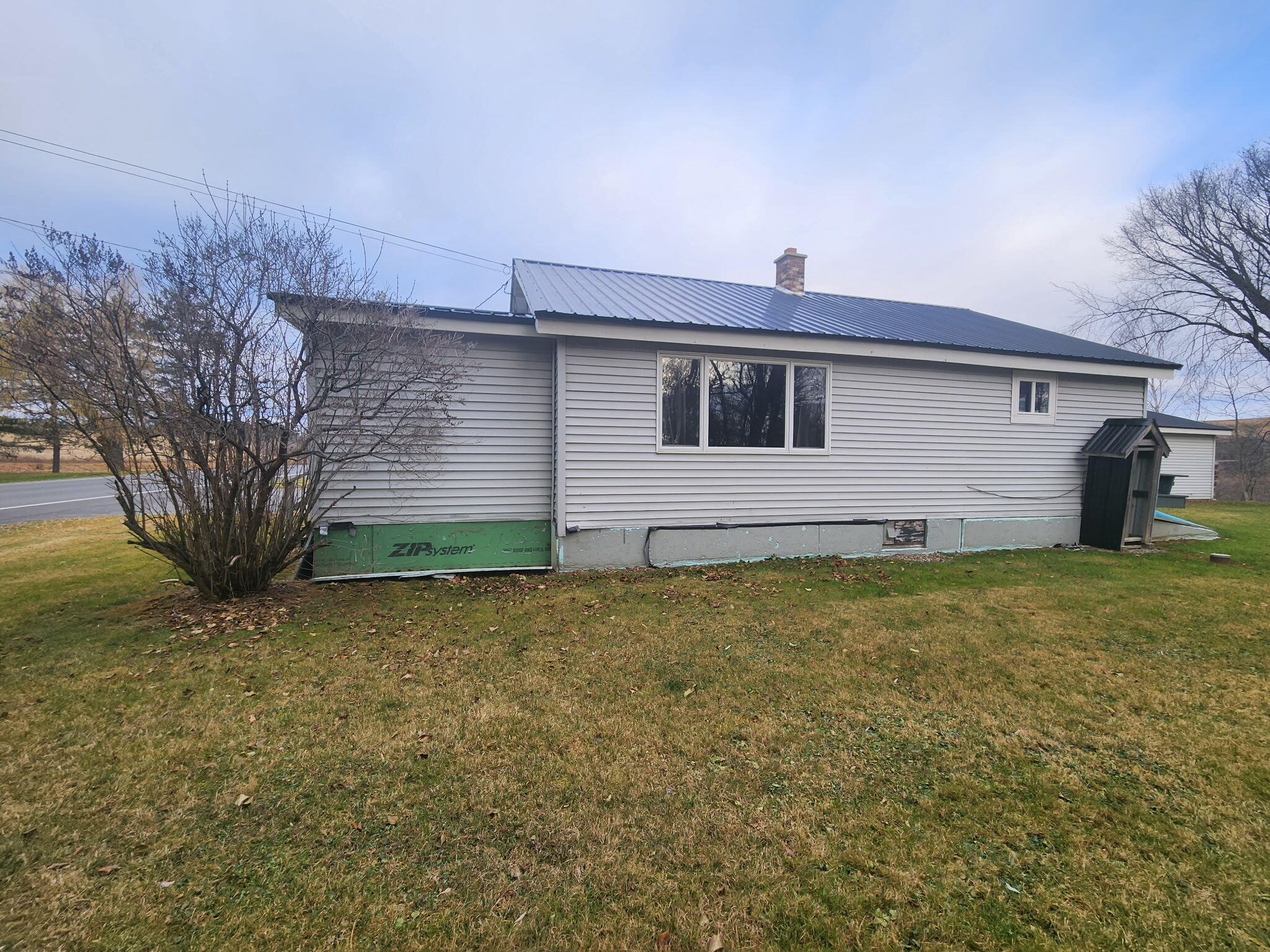 main property photo 25