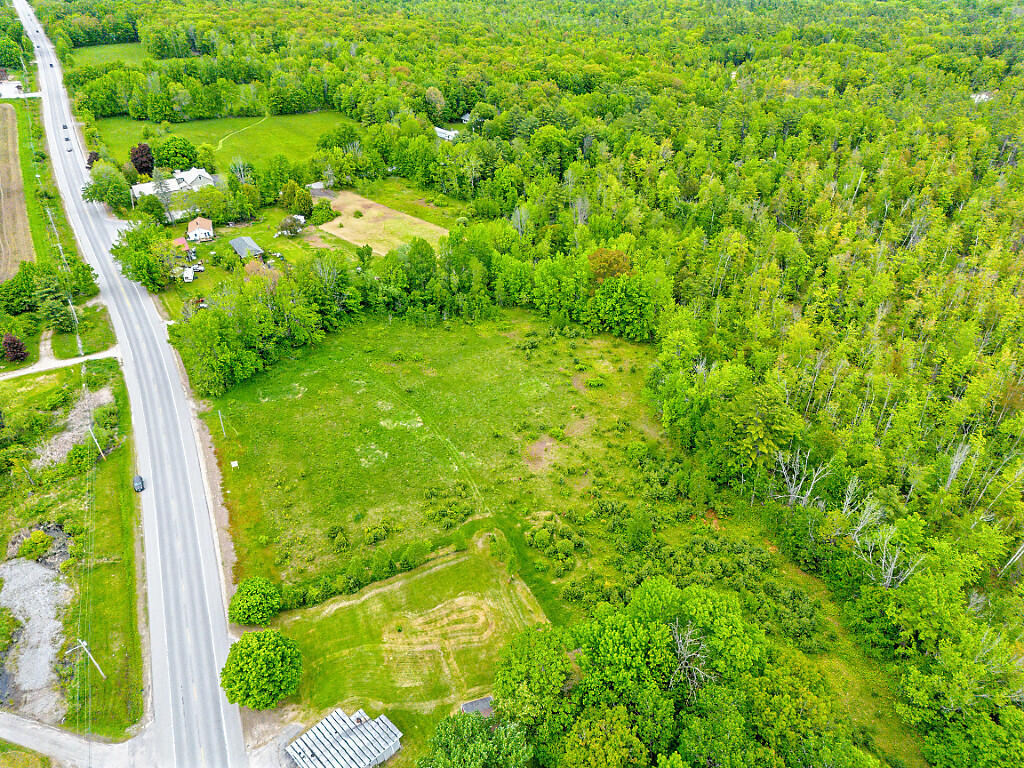 main property photo 9