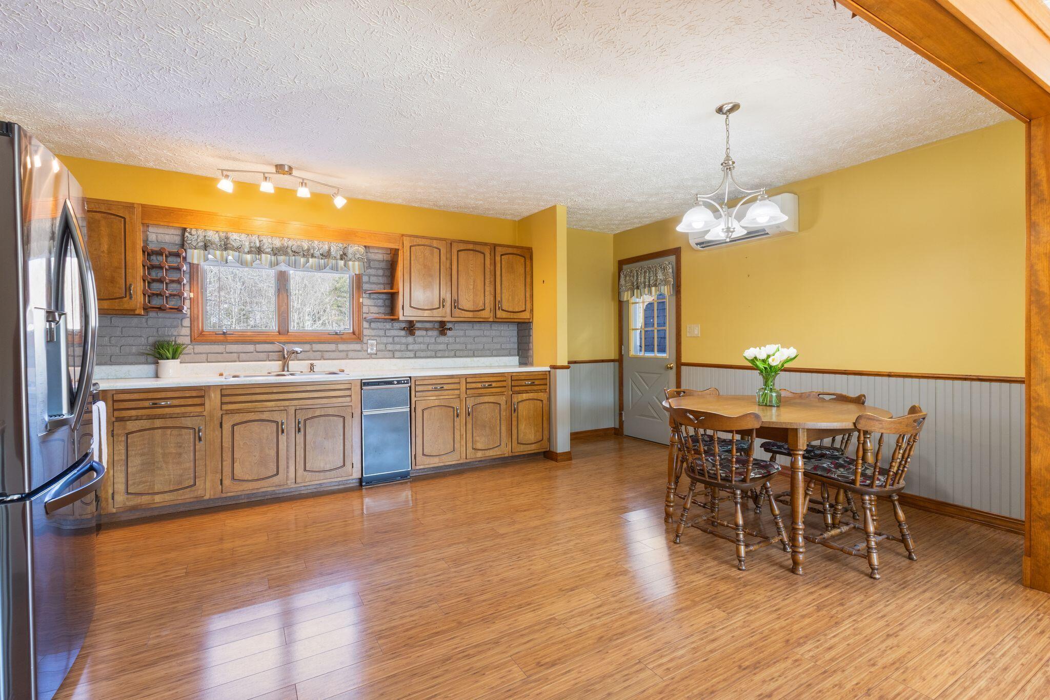 property viewer photo 3