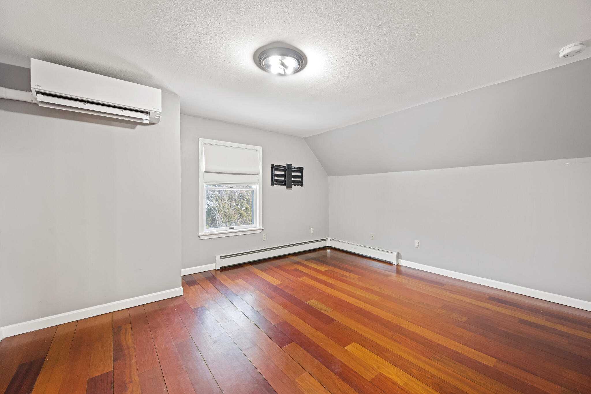 property viewer photo 23