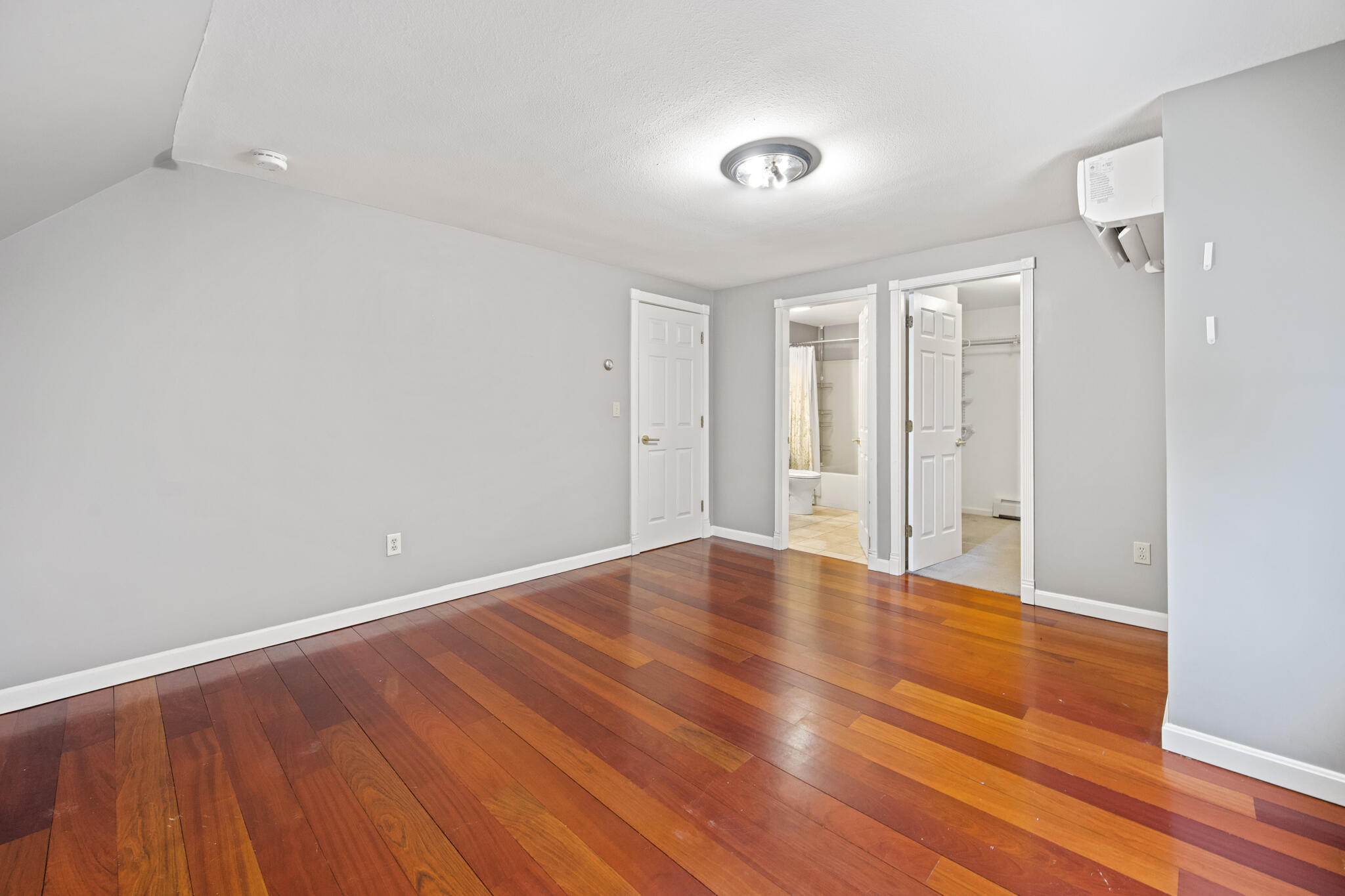 property viewer photo 24