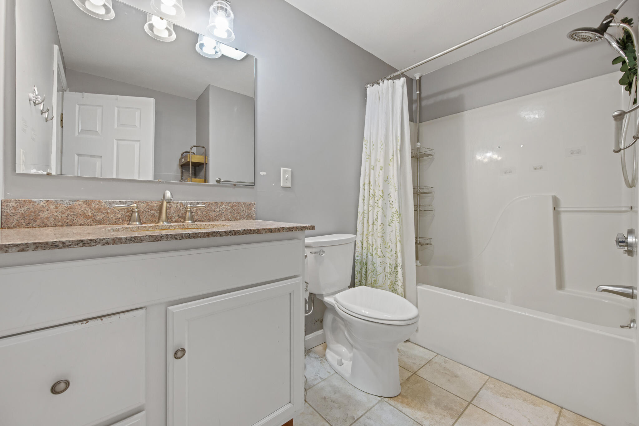 property viewer photo 26