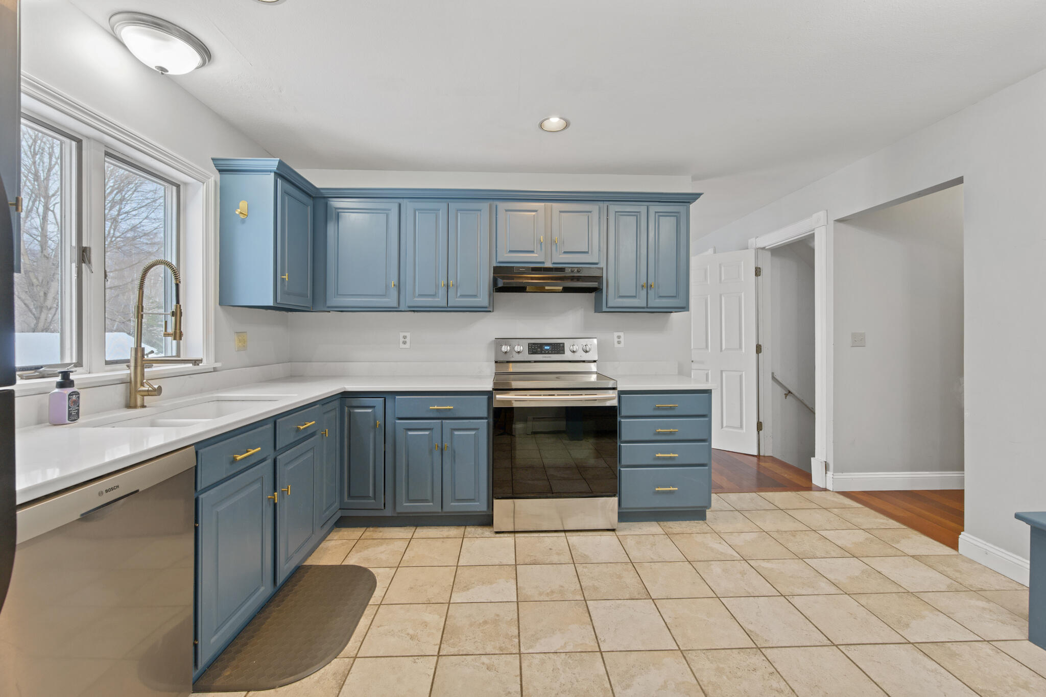 property viewer photo 6