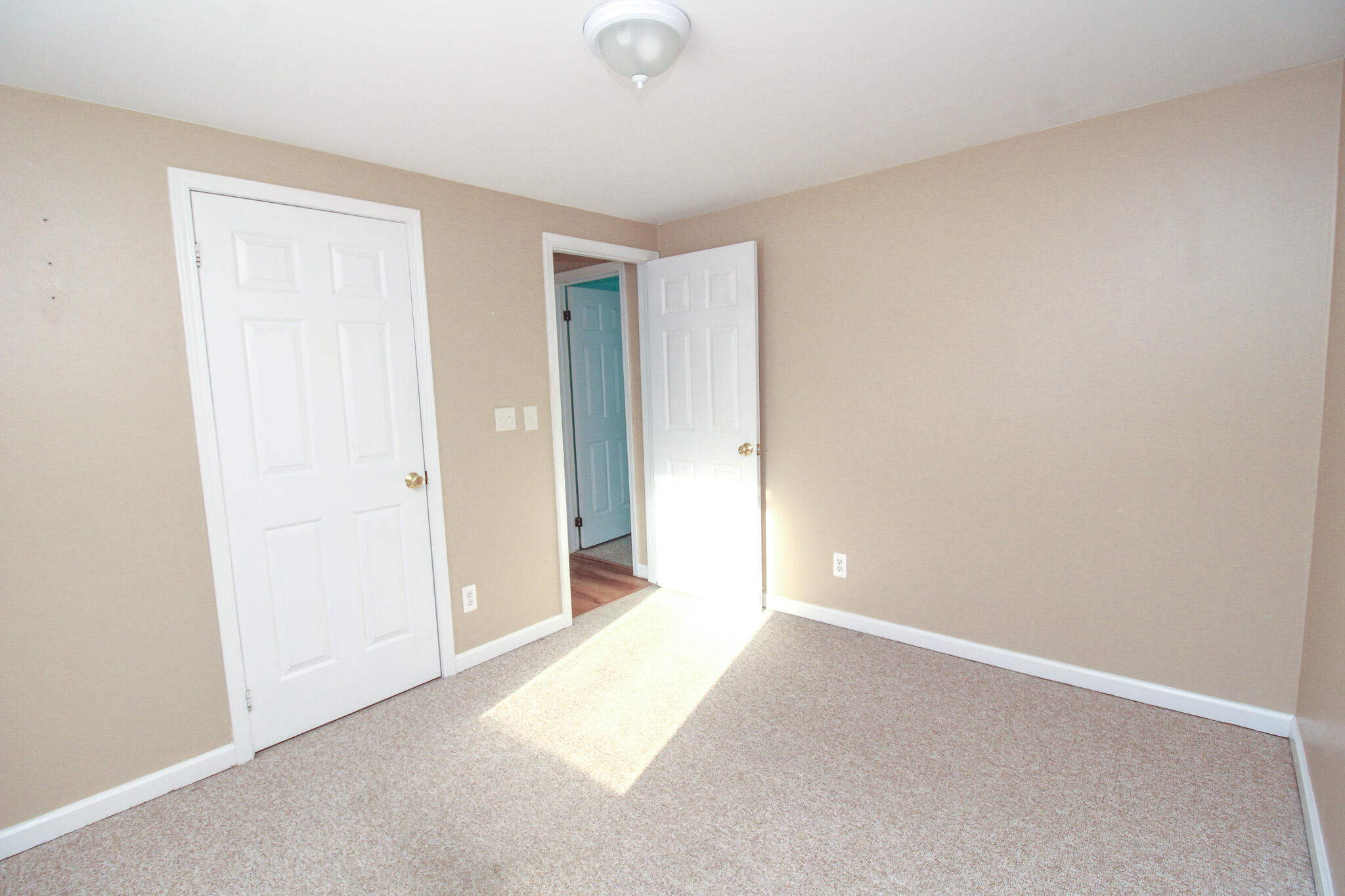 property viewer photo 22