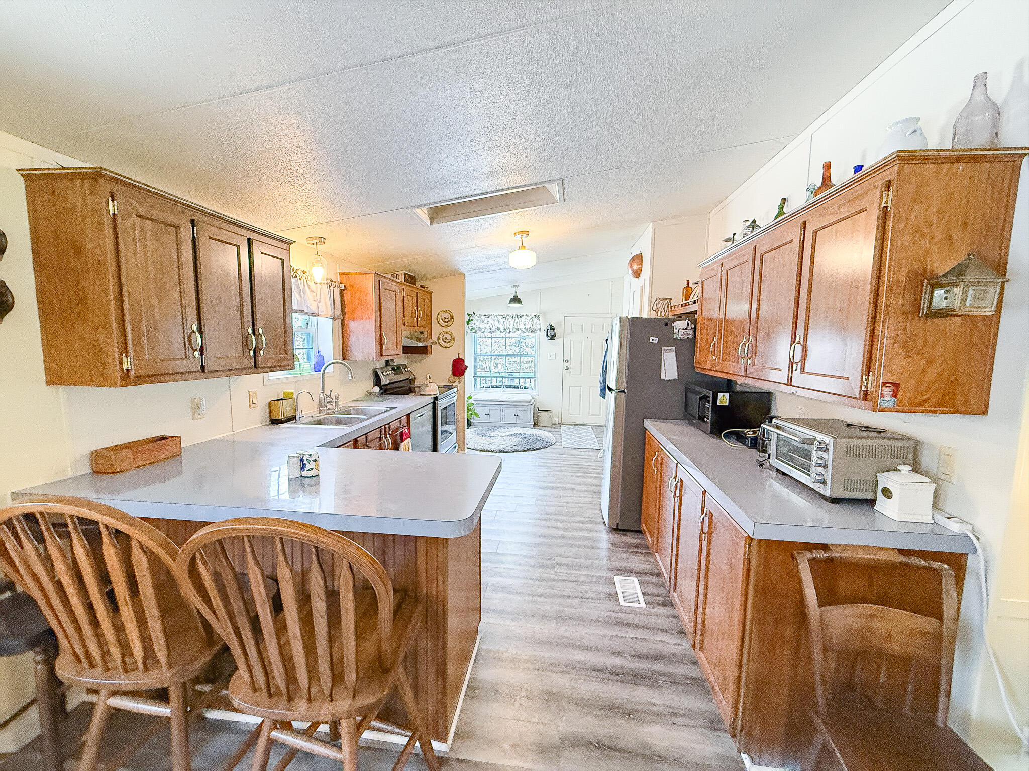 main property photo 11