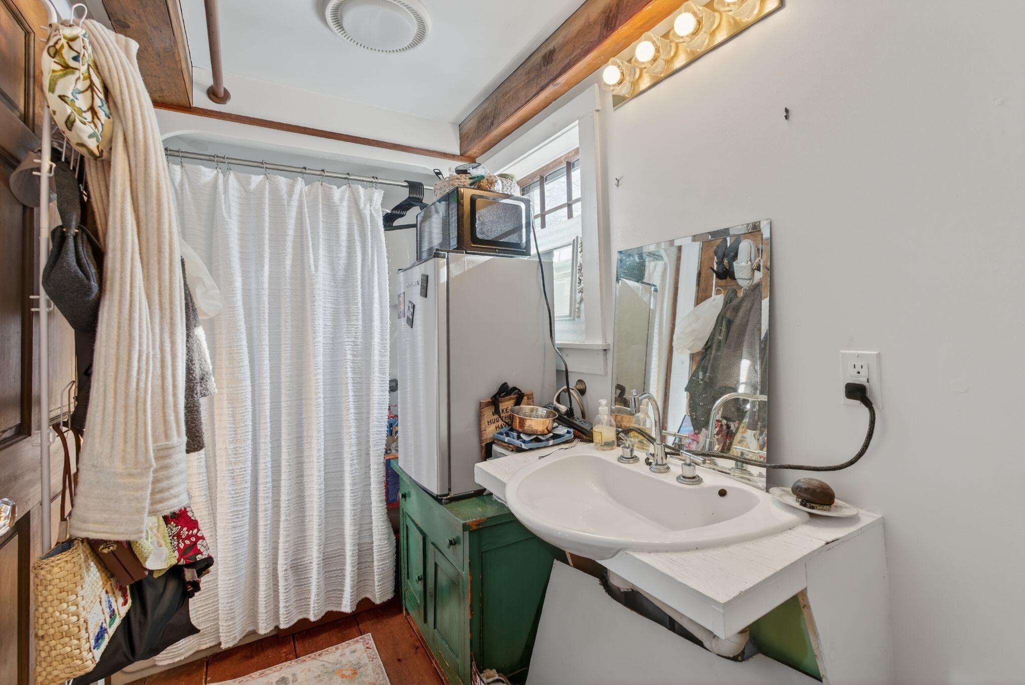 main property photo 60