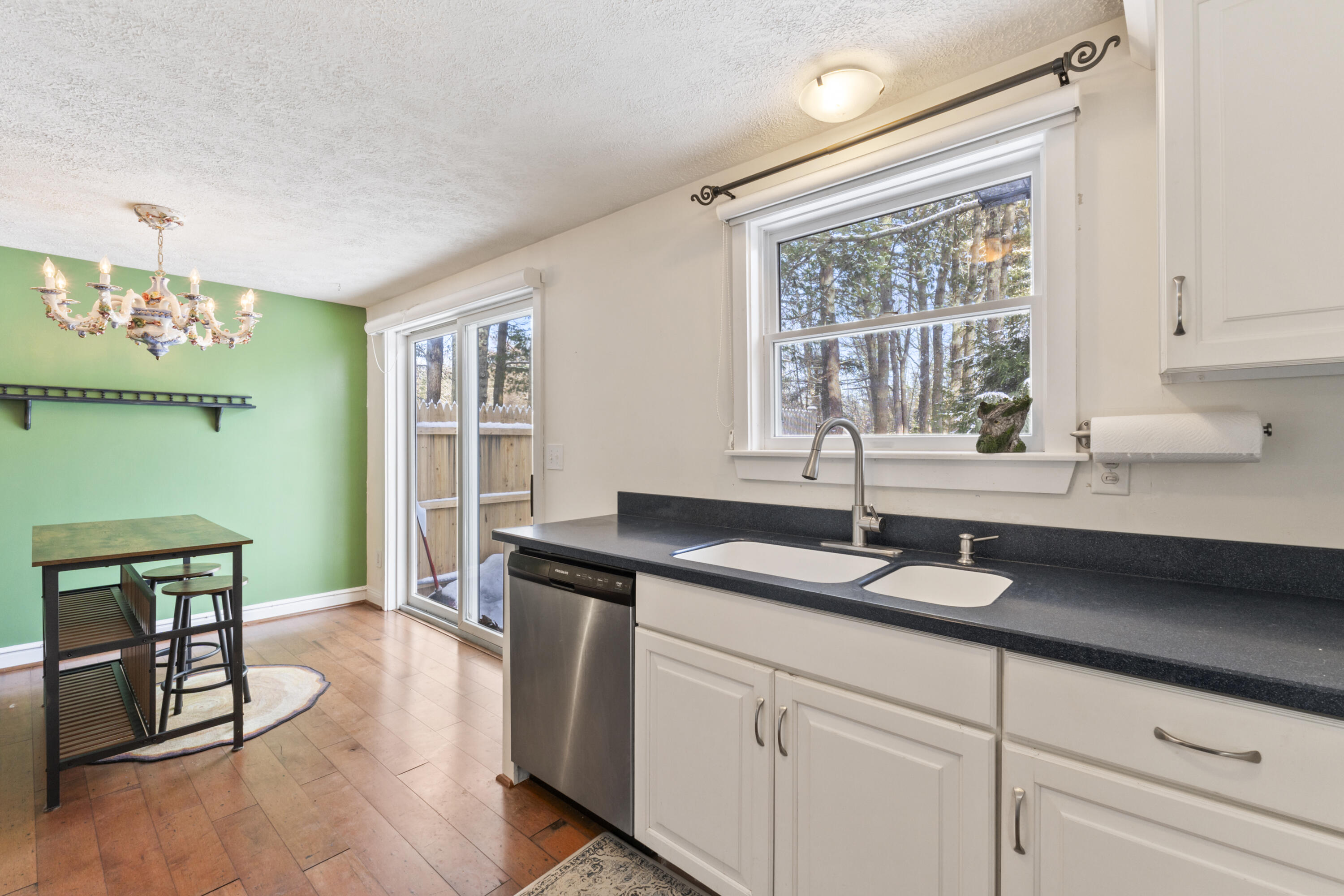 property viewer photo 19