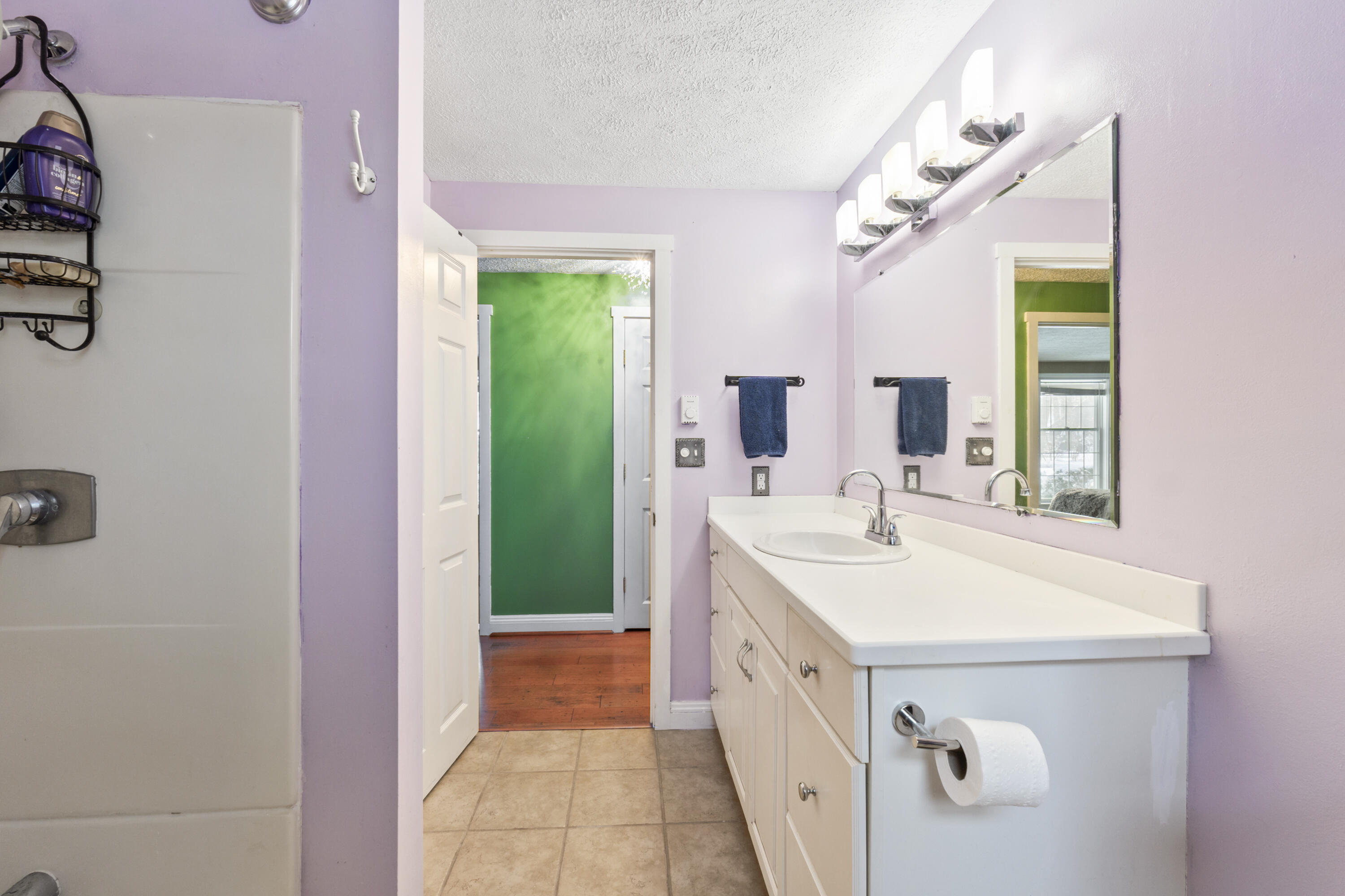 property viewer photo 23