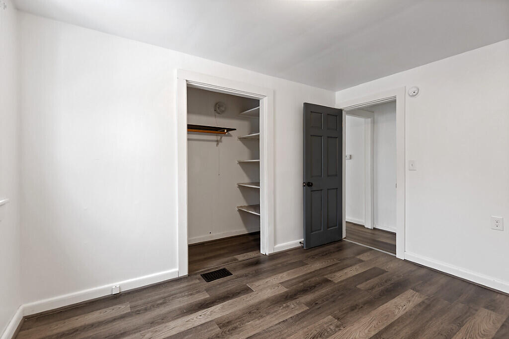 property viewer photo 24