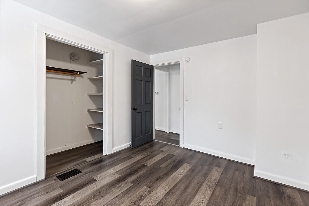 property viewer photo 25