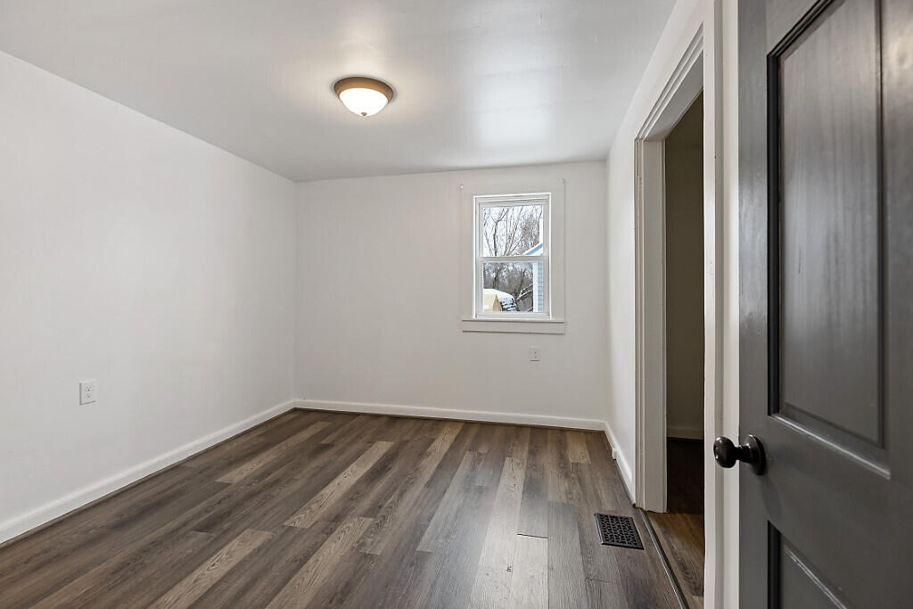 property viewer photo 26