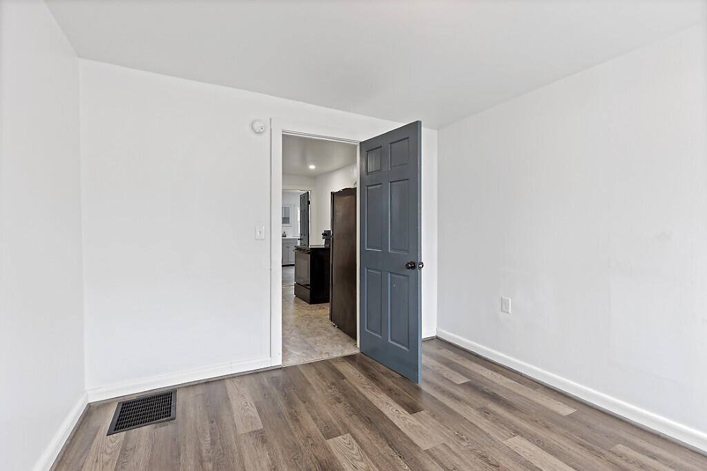 property viewer photo 33
