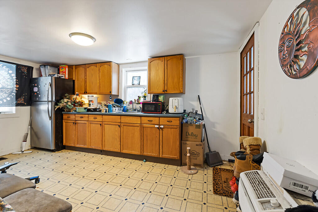 property viewer photo 36