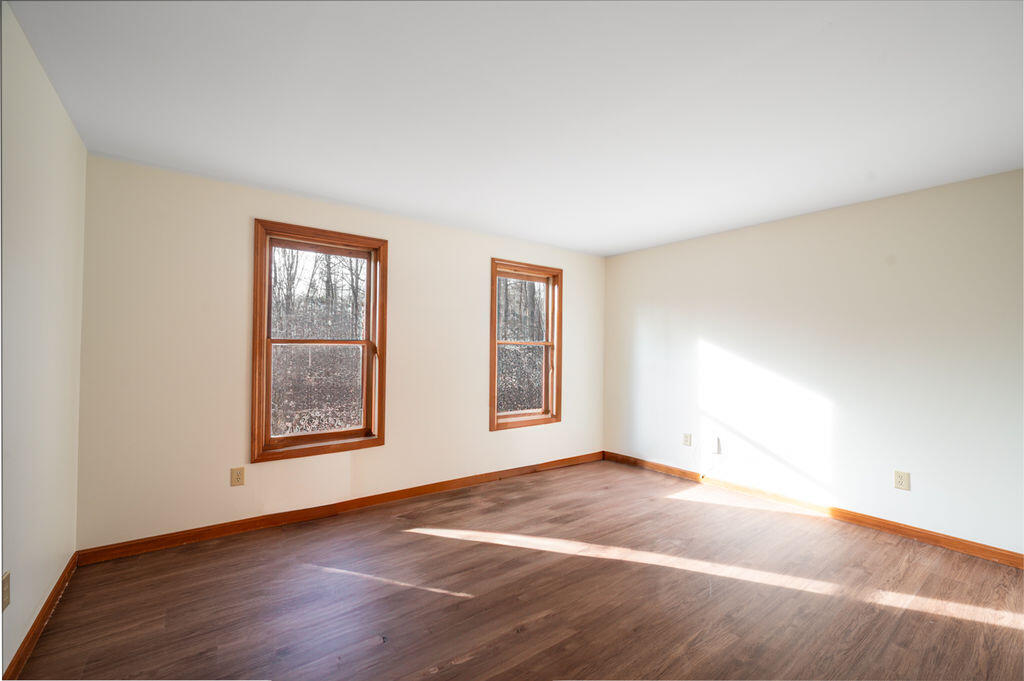 property viewer photo 10