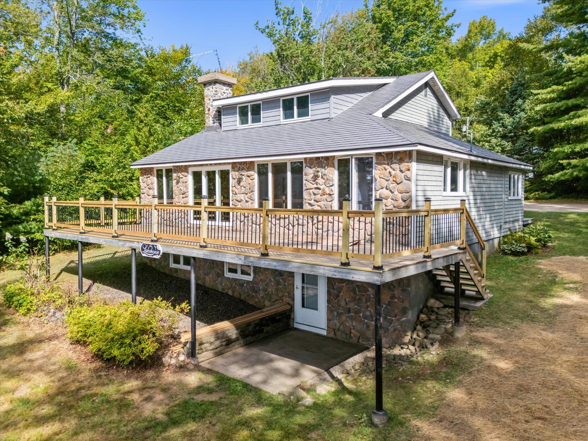 main property photo 12