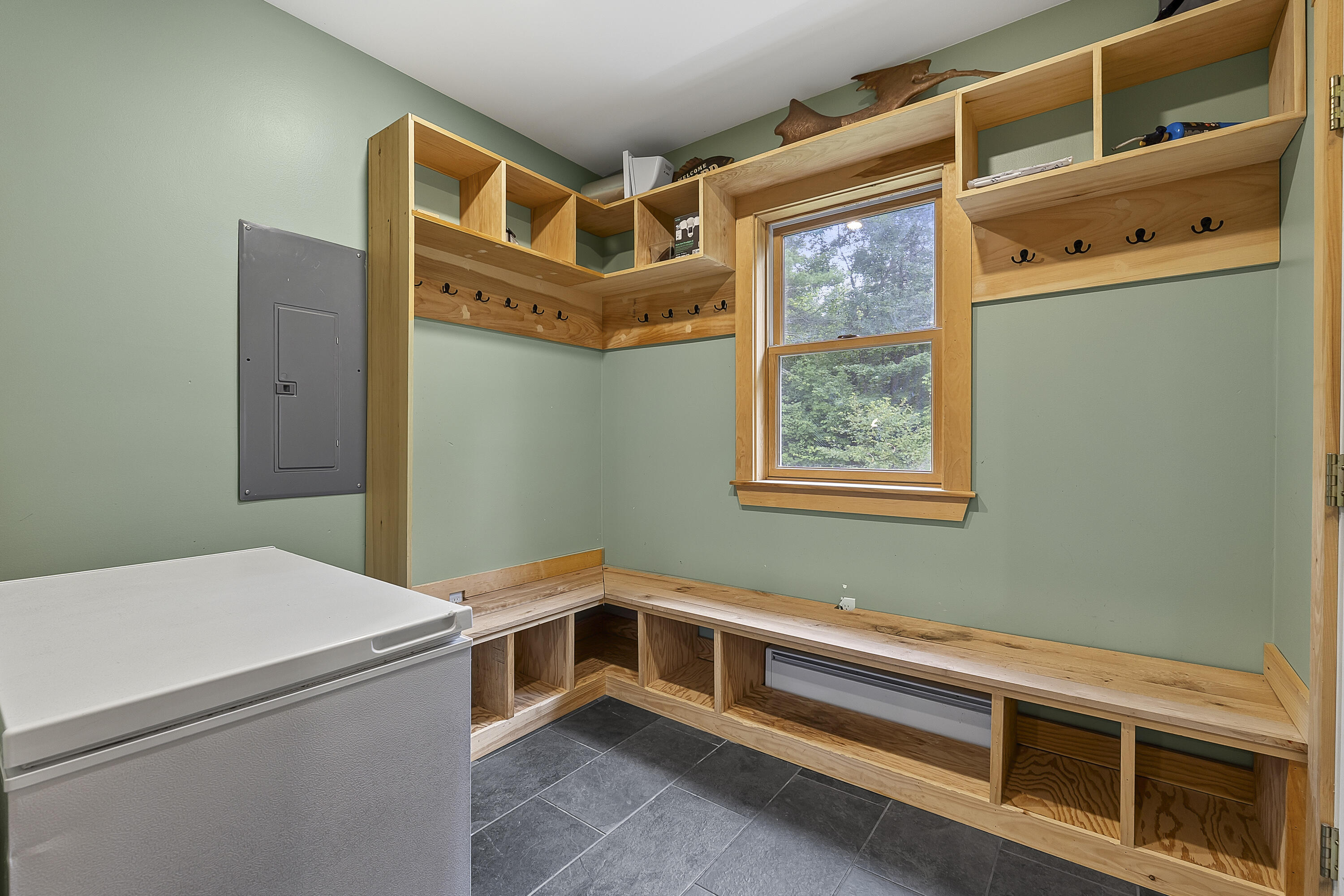 main property photo 40