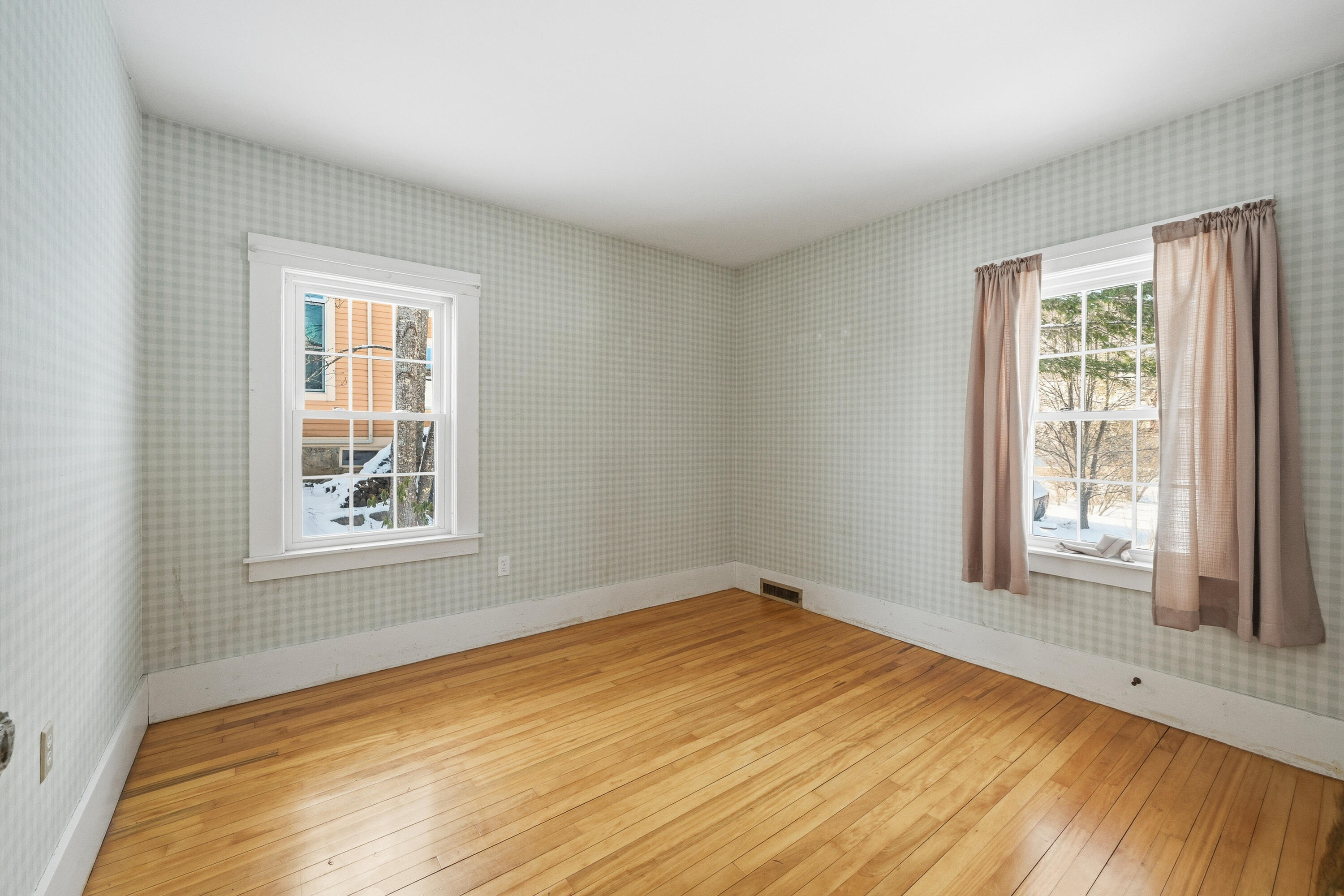 property viewer photo 22