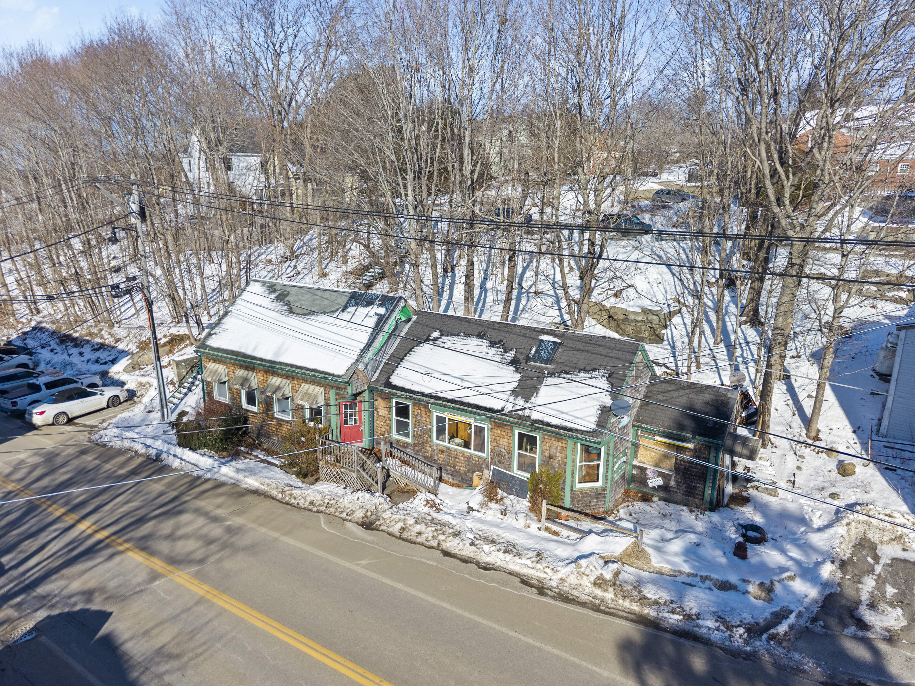 main property photo 28
