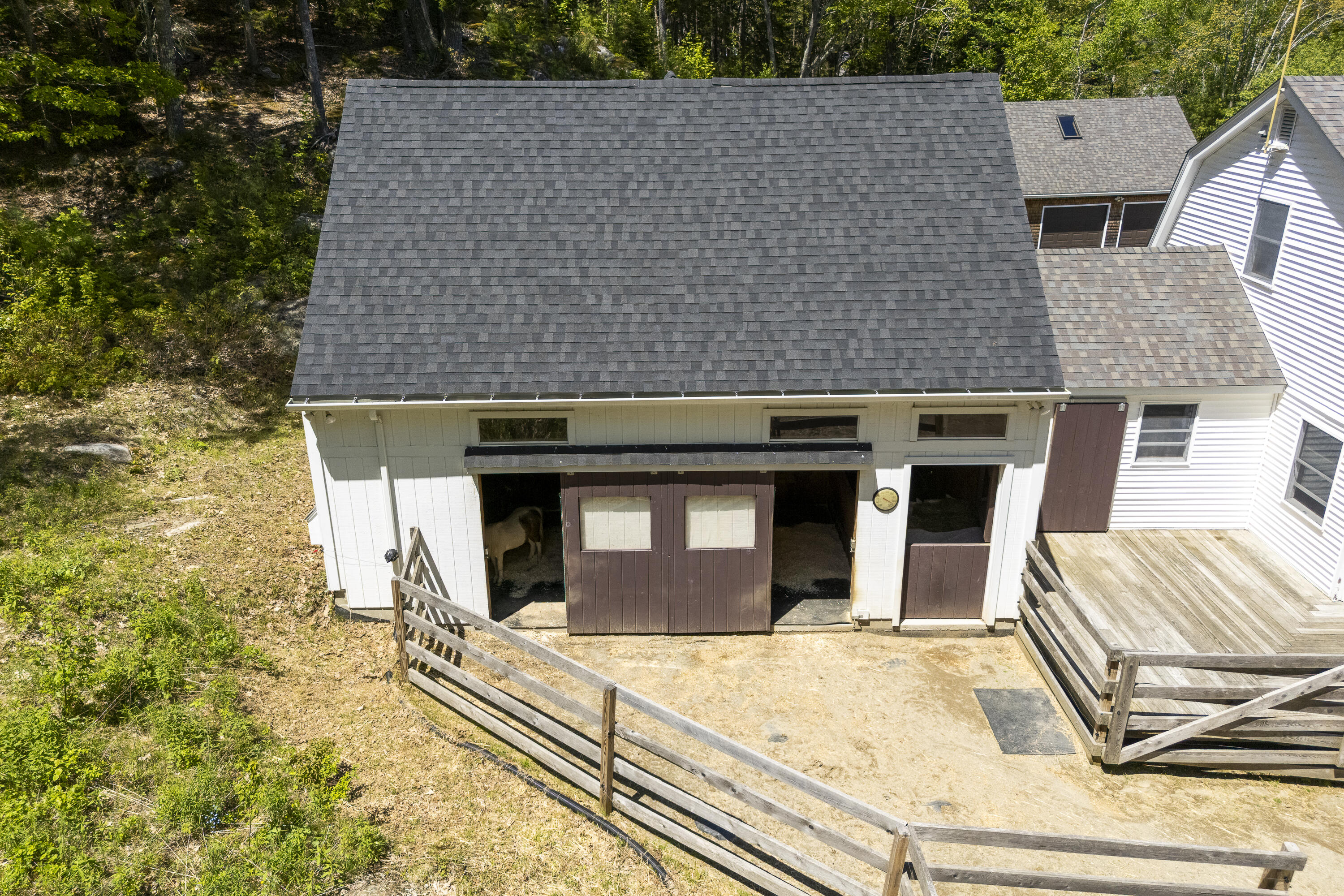 main property photo 43