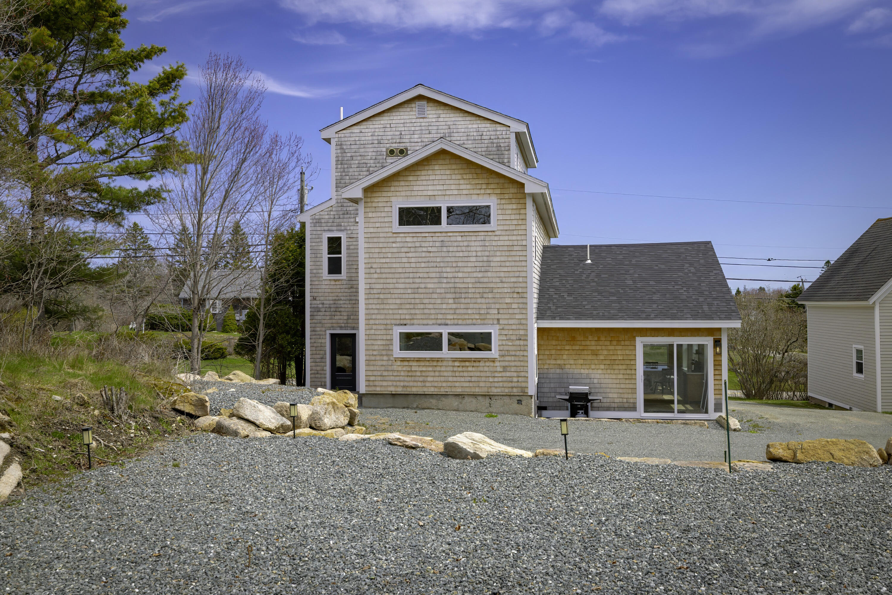 main property photo 99