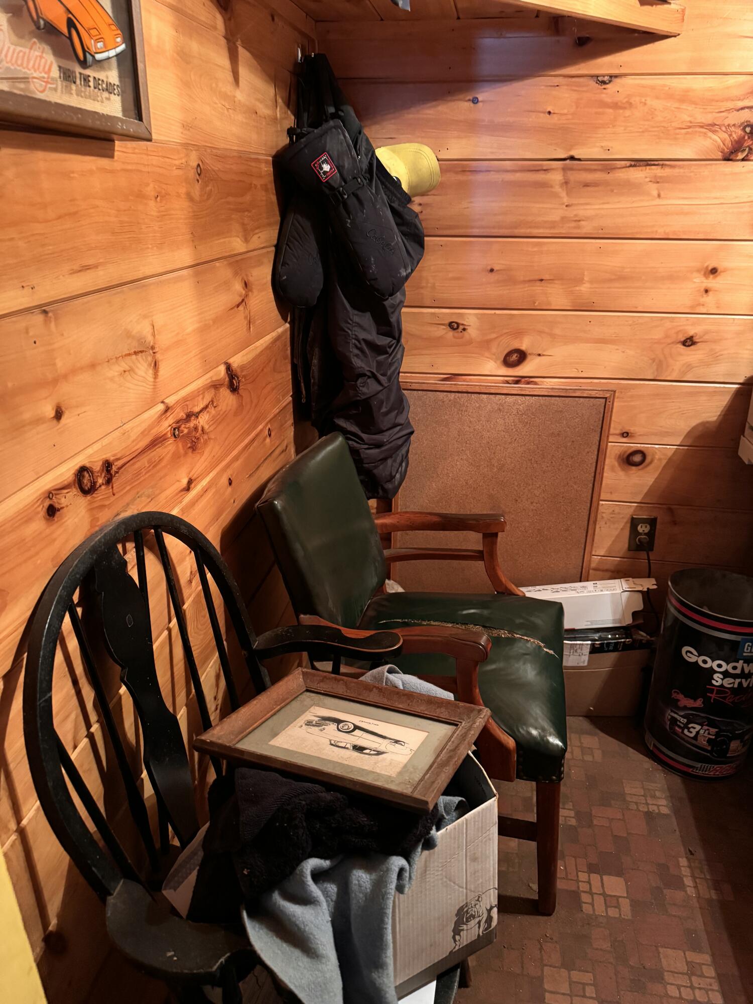 main property photo 13
