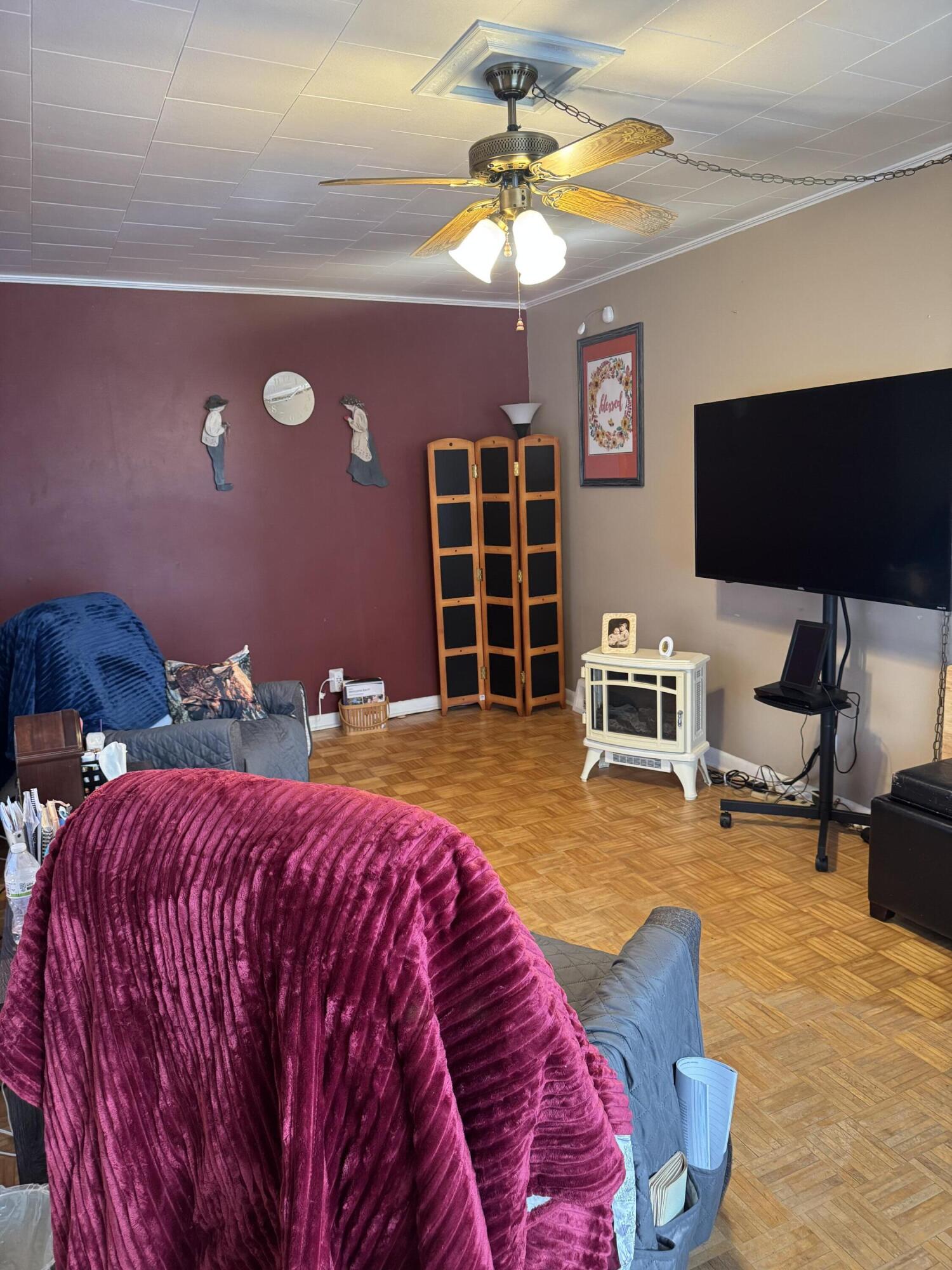 property viewer photo 9