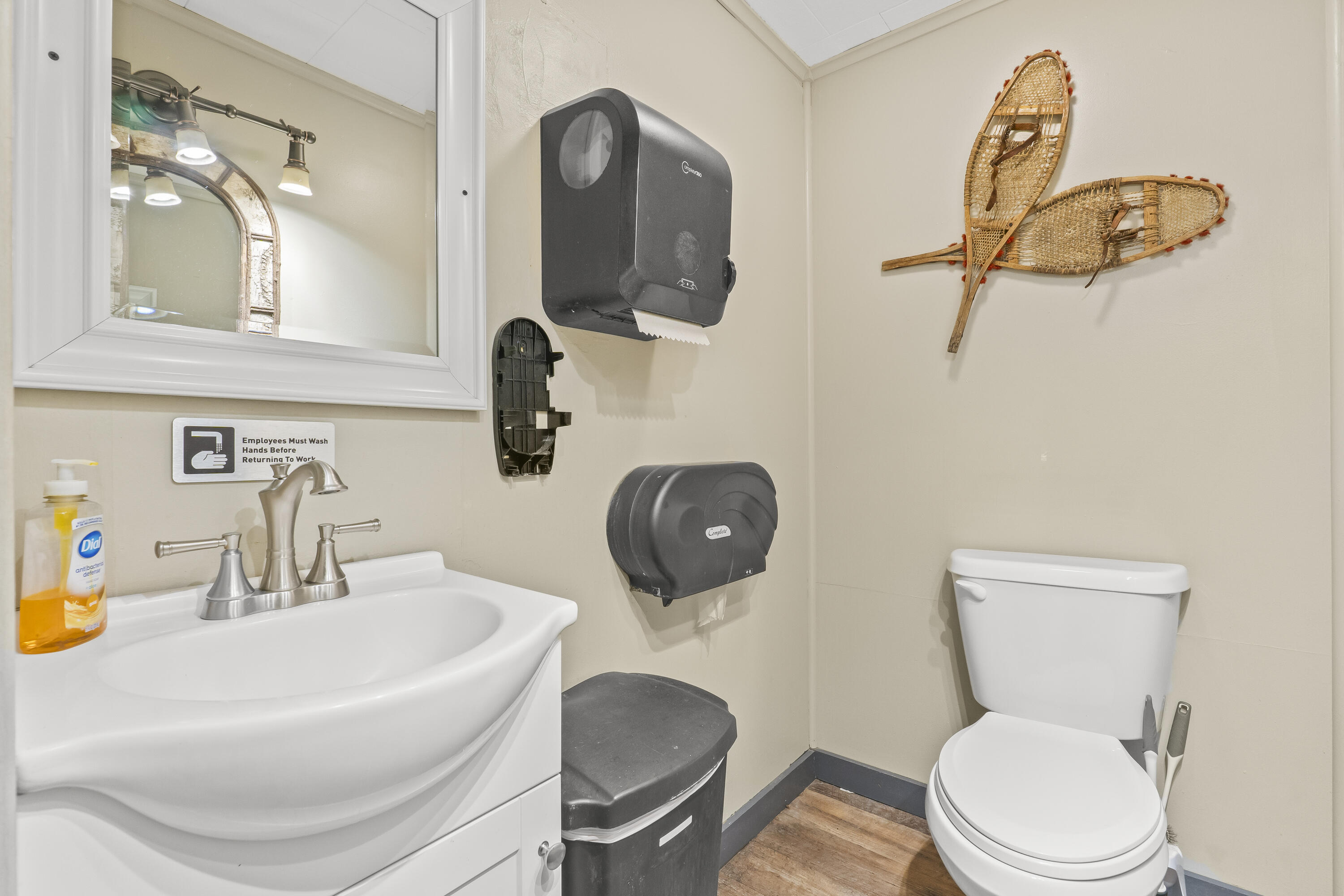 main property photo 25