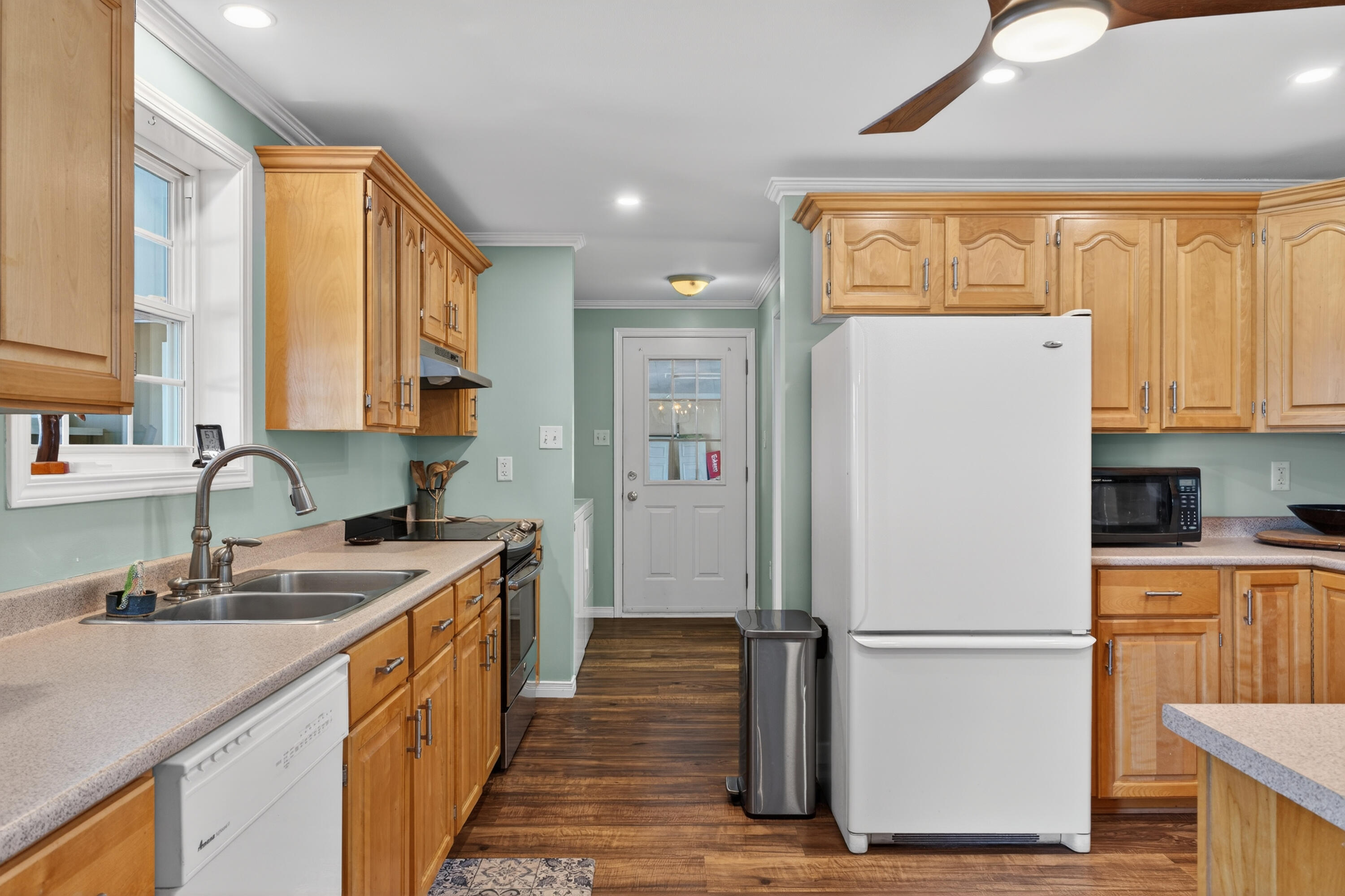 main property photo 39