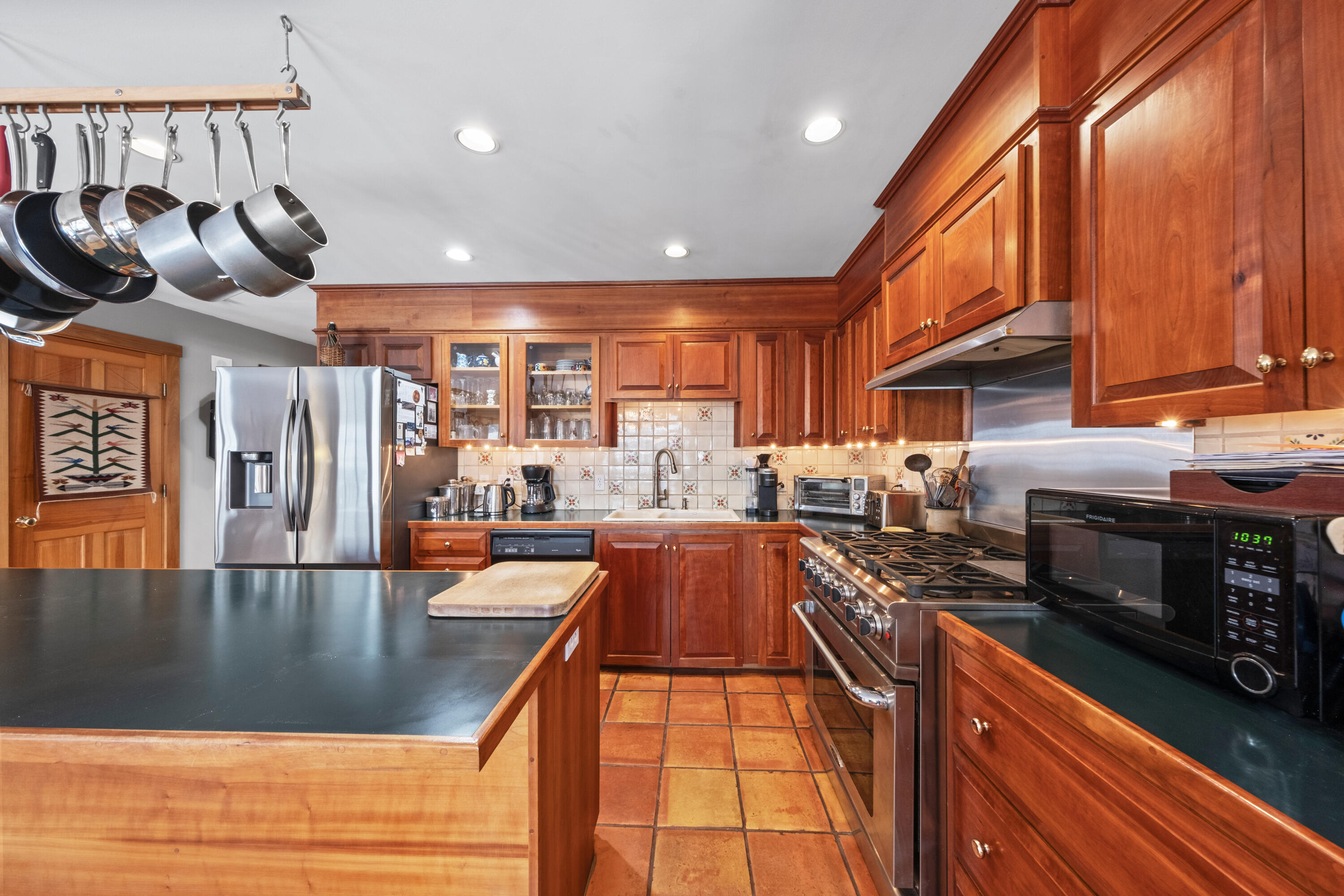 main property photo 12