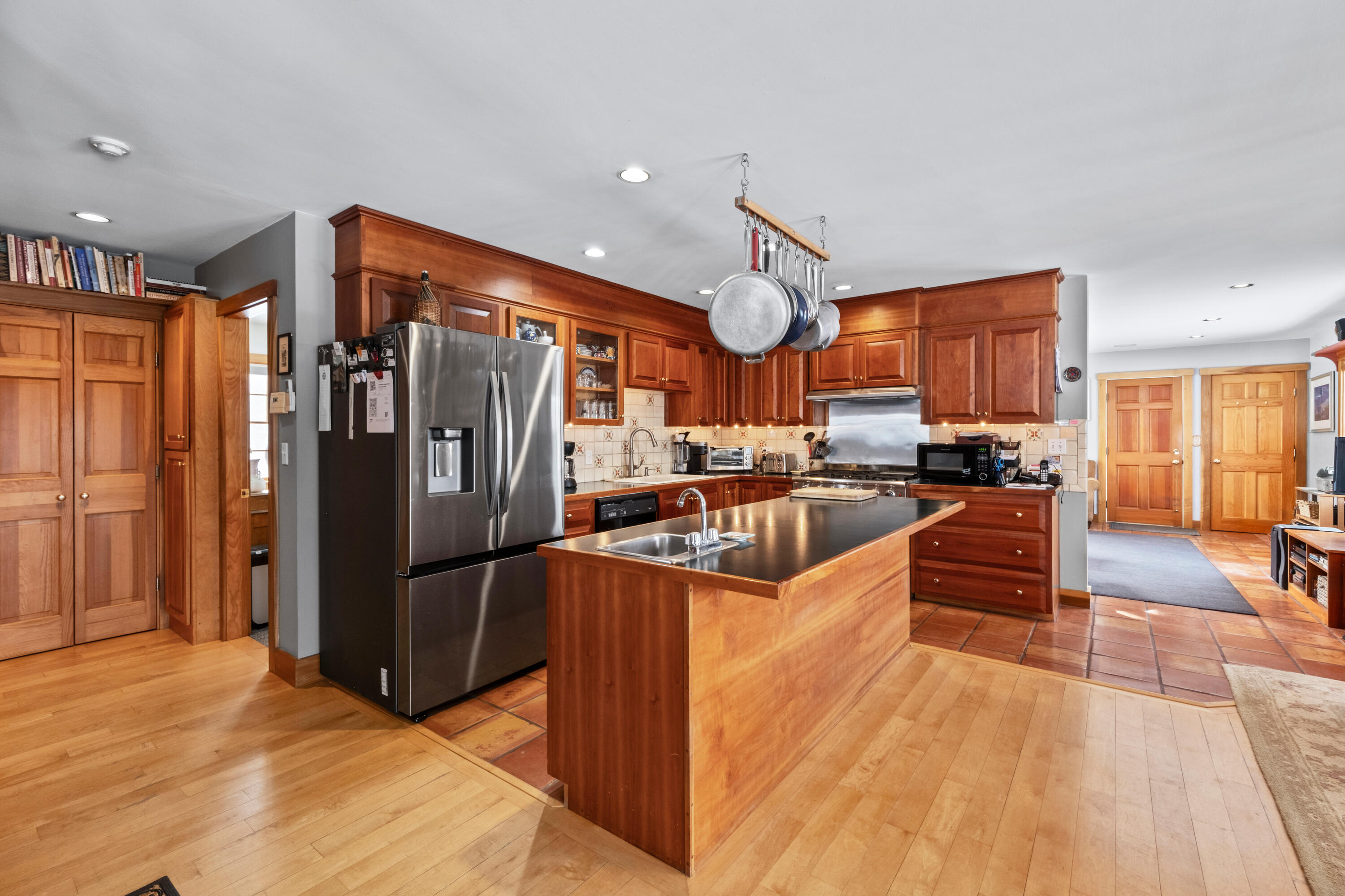 main property photo 17