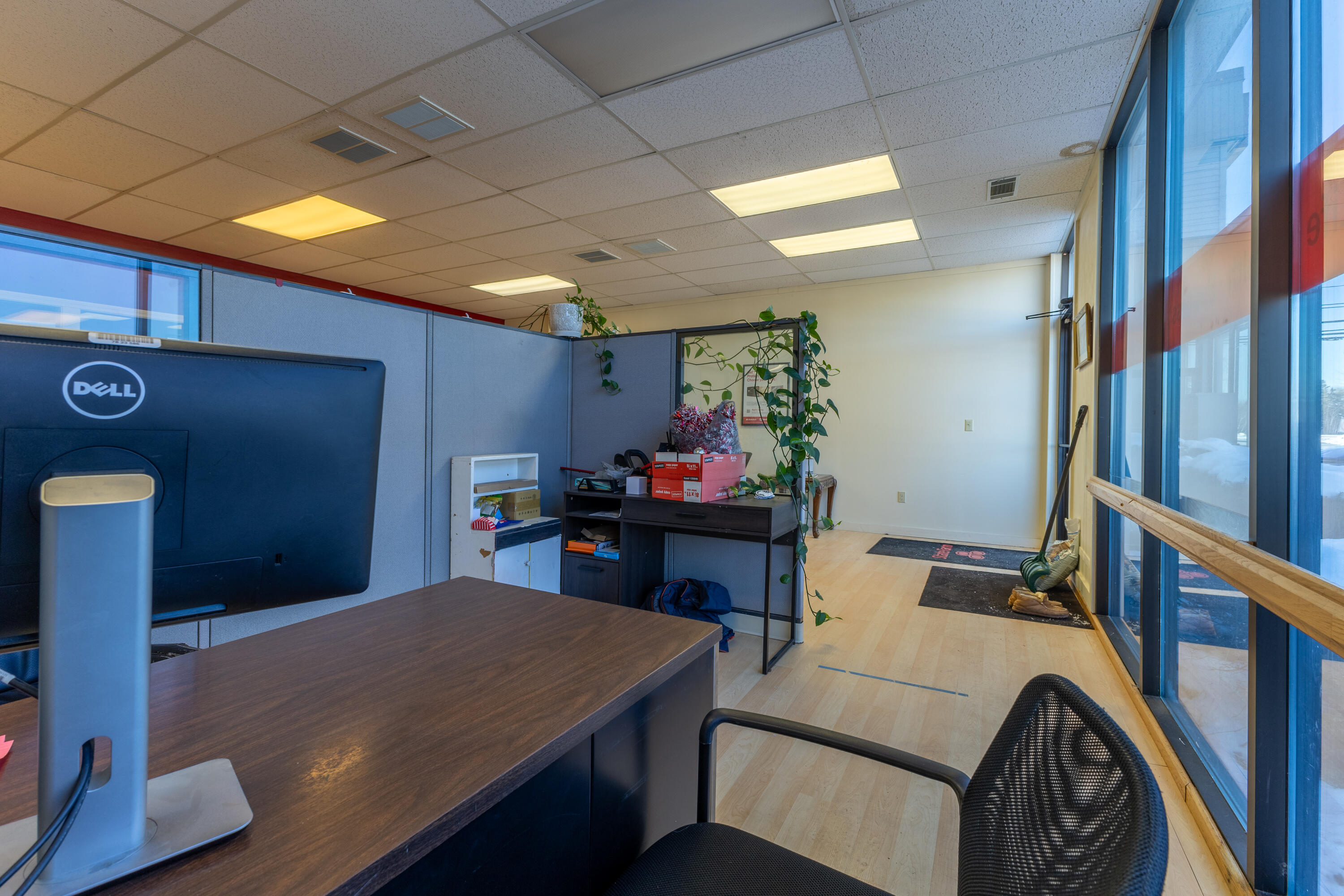 main property photo 11