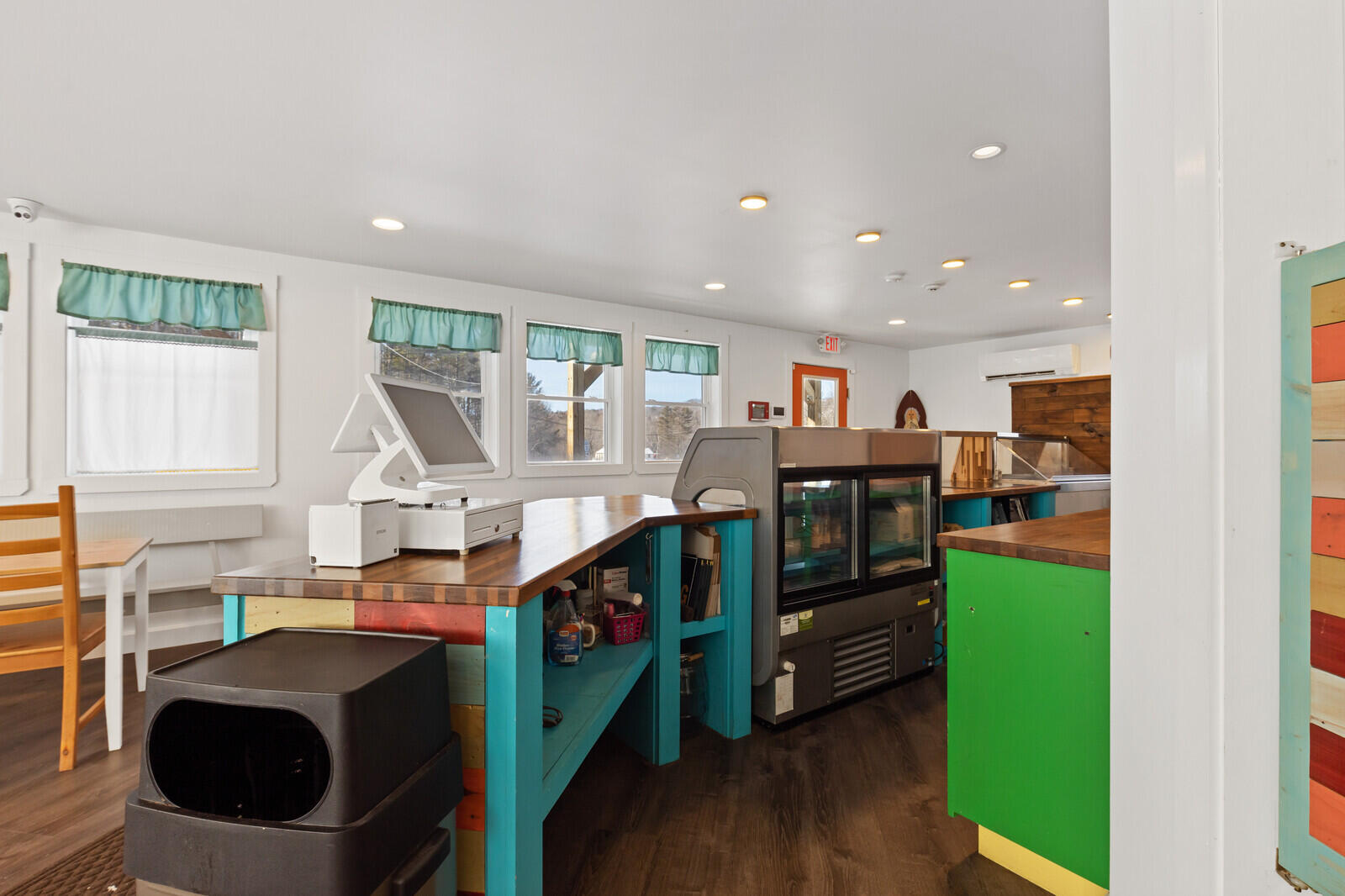 main property photo 30