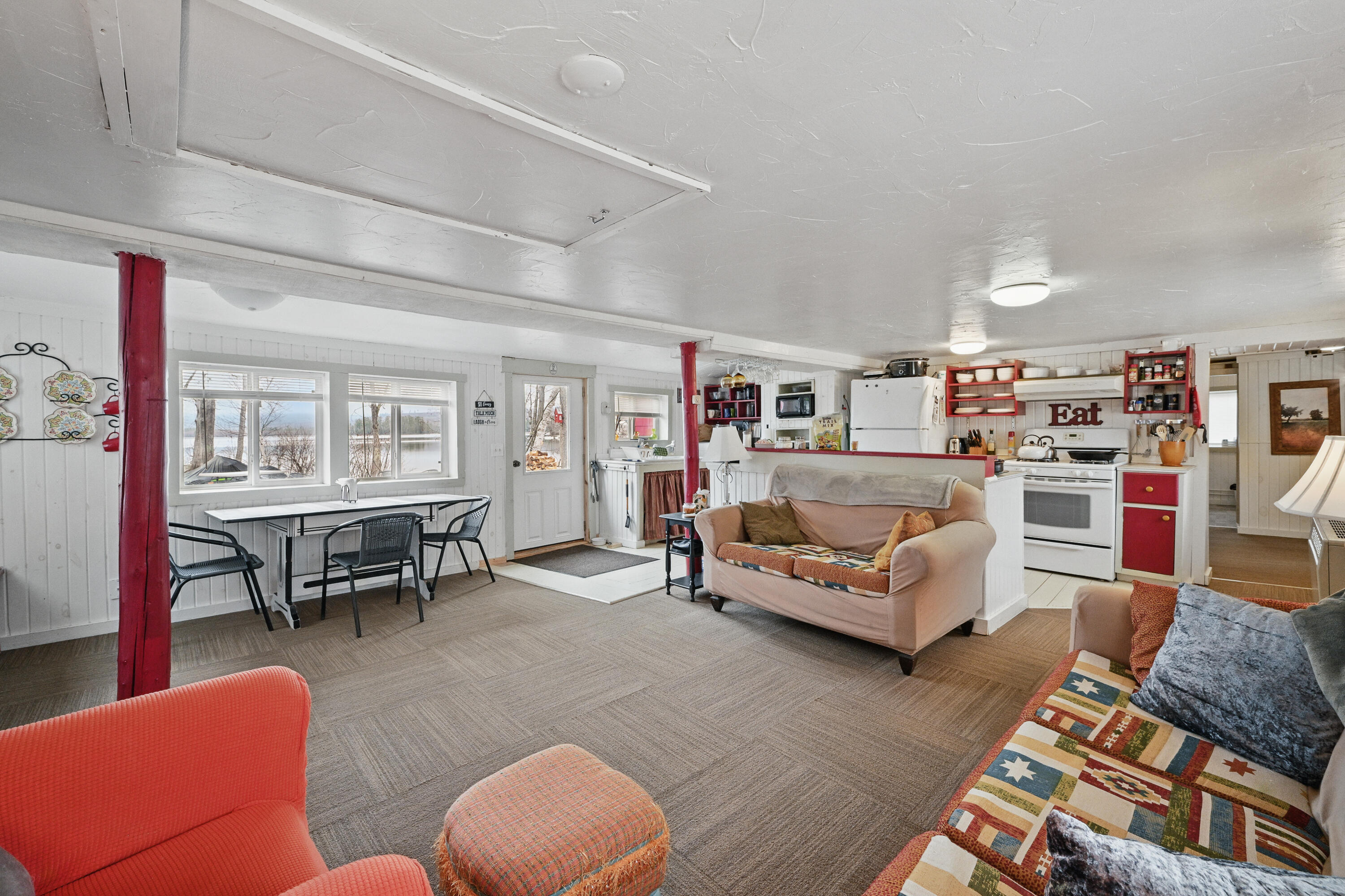 main property photo 44